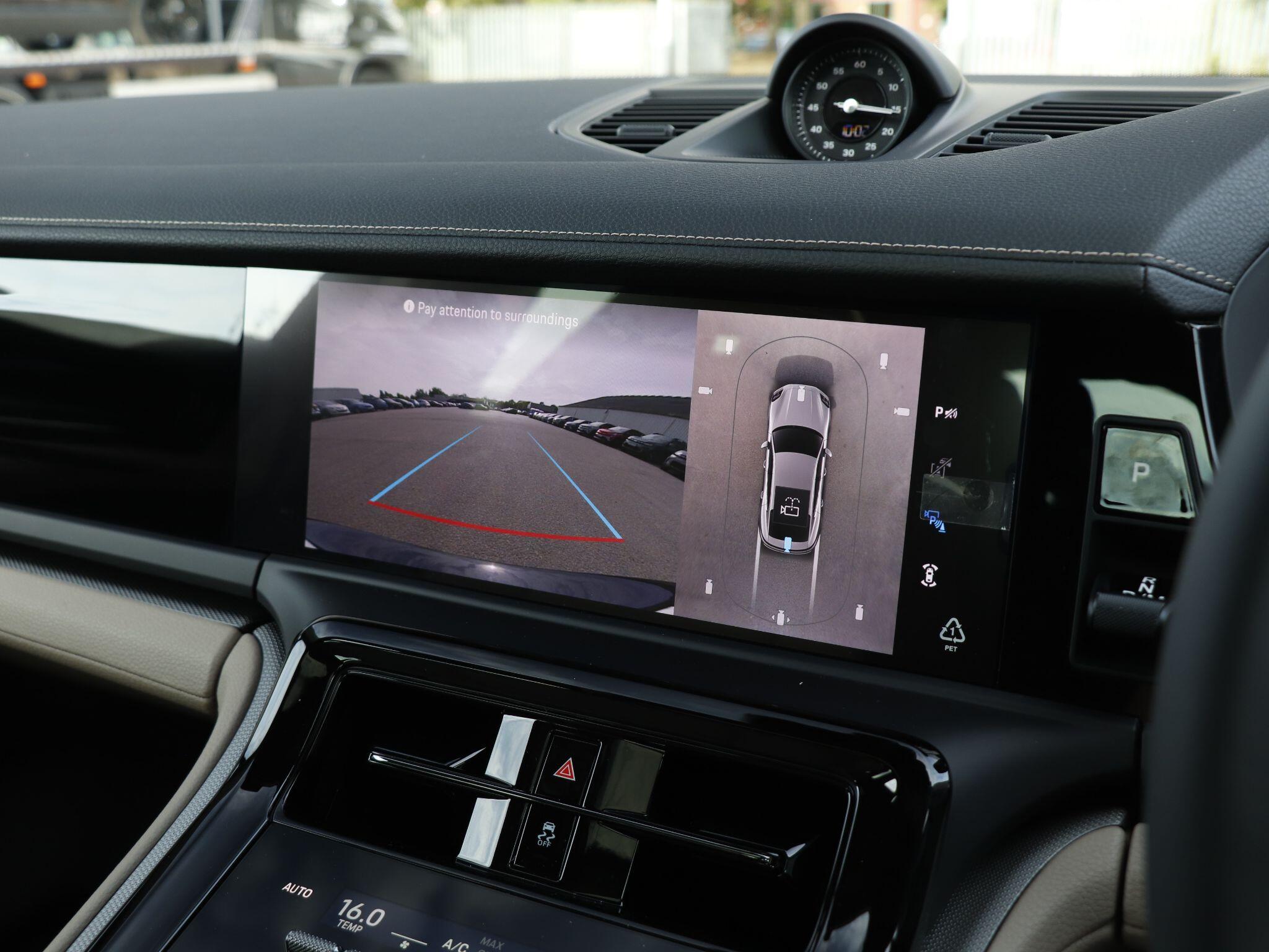 Porsche Panamera view 16