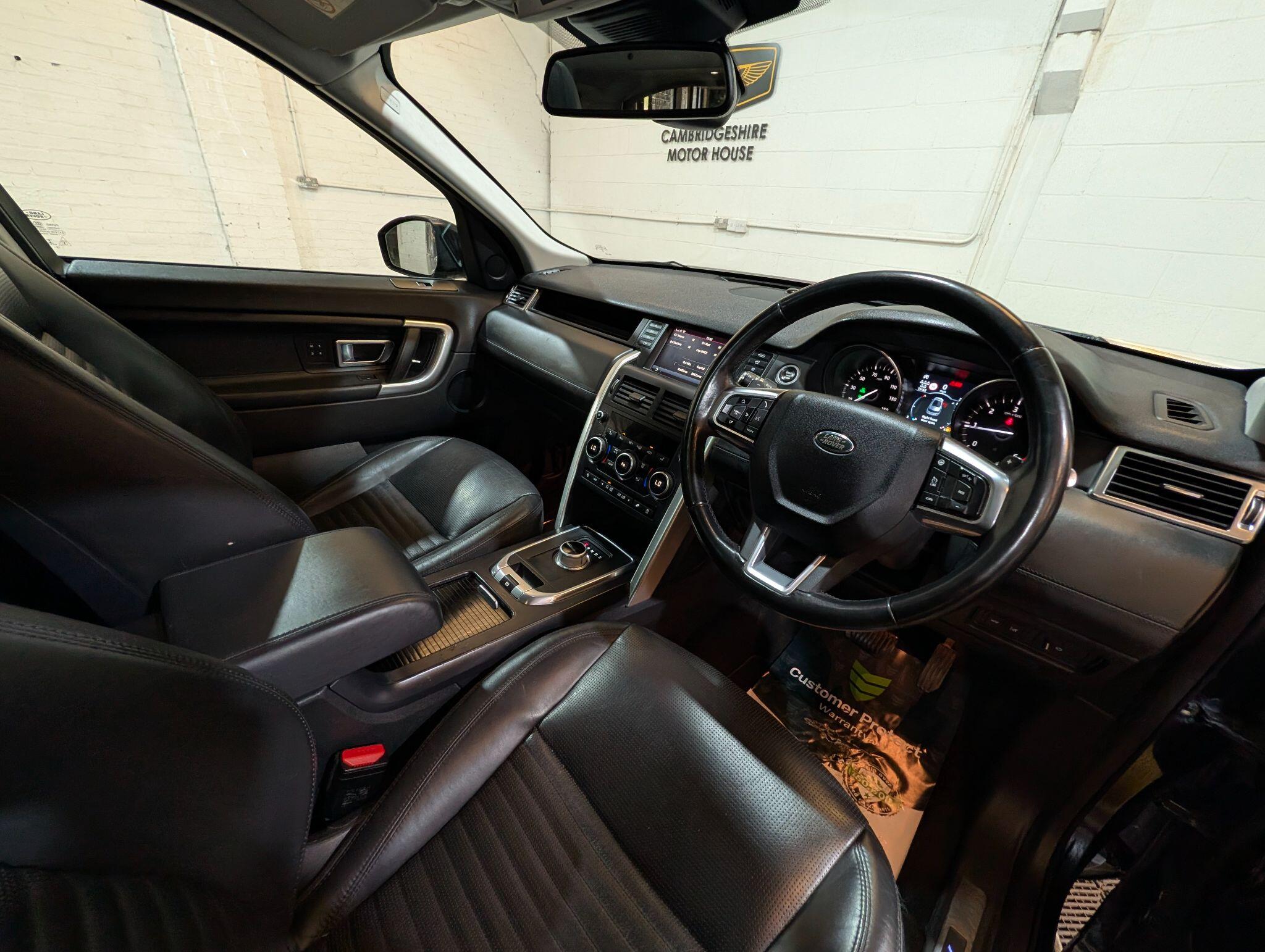 Land Rover Discovery Sport view 19