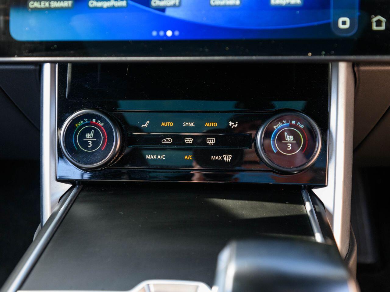 Land Rover Range Rover view 47