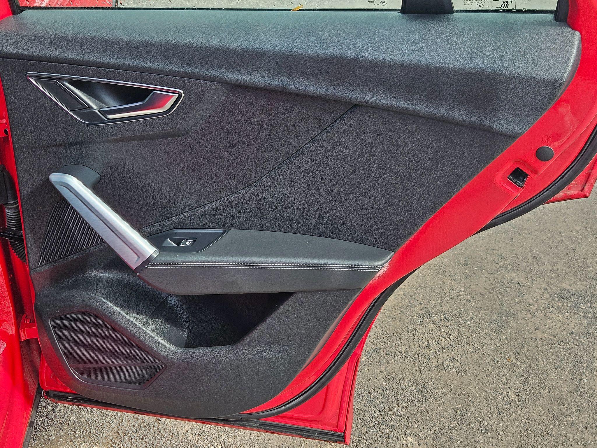 2019 Audi SQ2 image 52