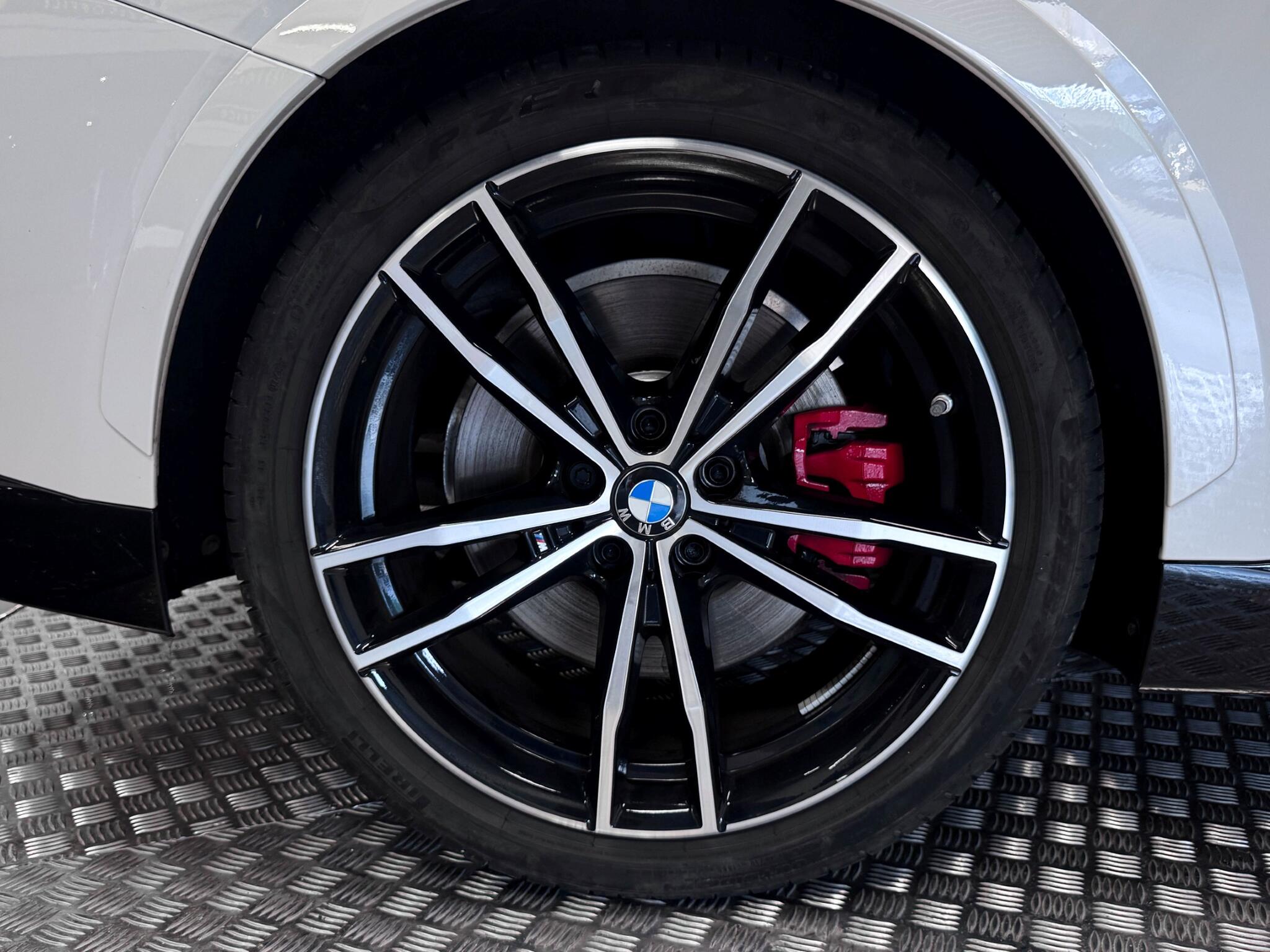 BMW 2 Series view 67