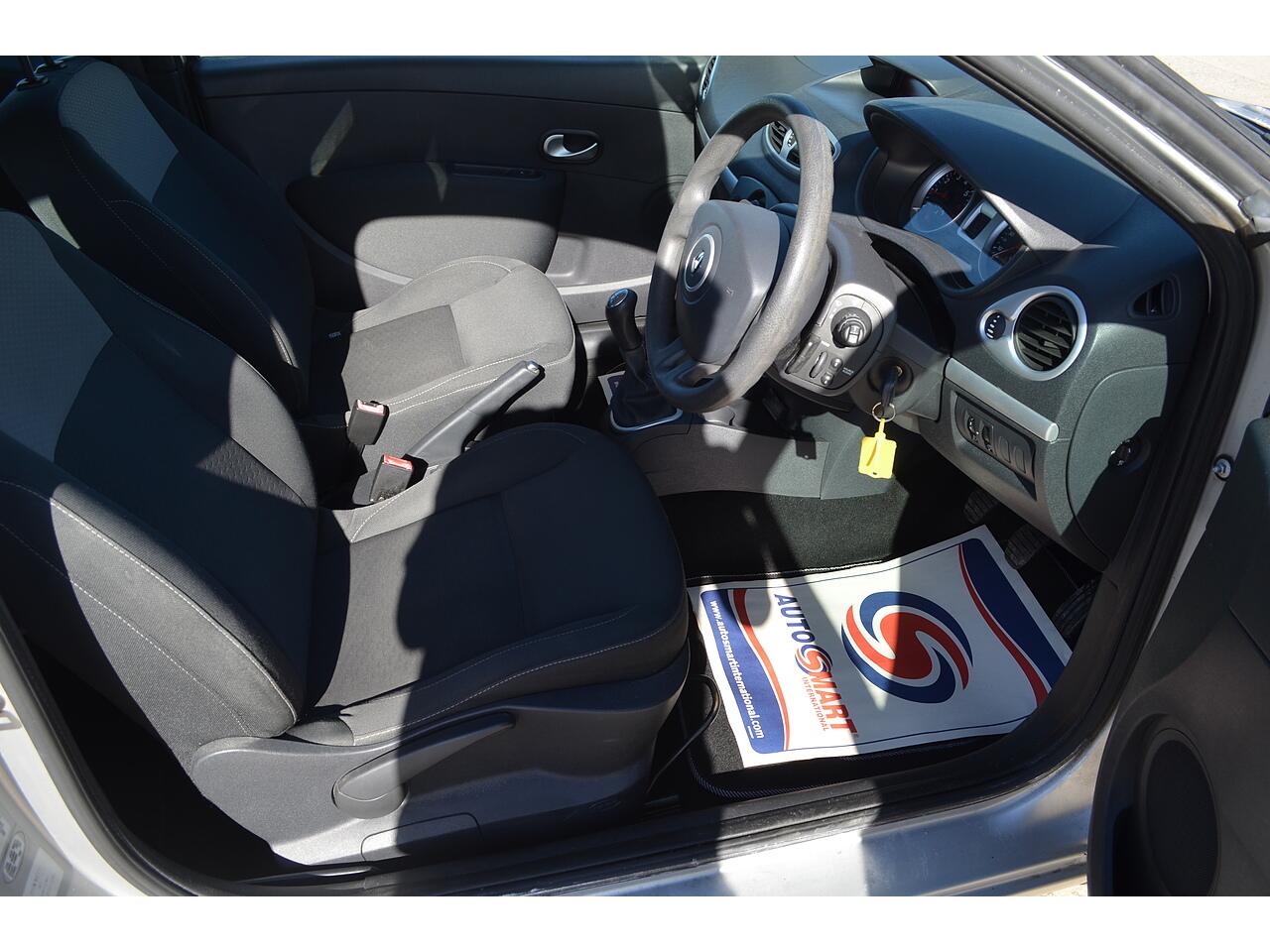 Renault Clio view 13