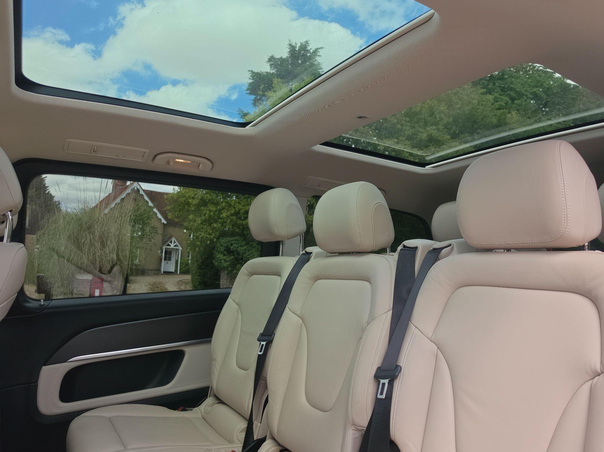 Mercedes-Benz V Class view 15