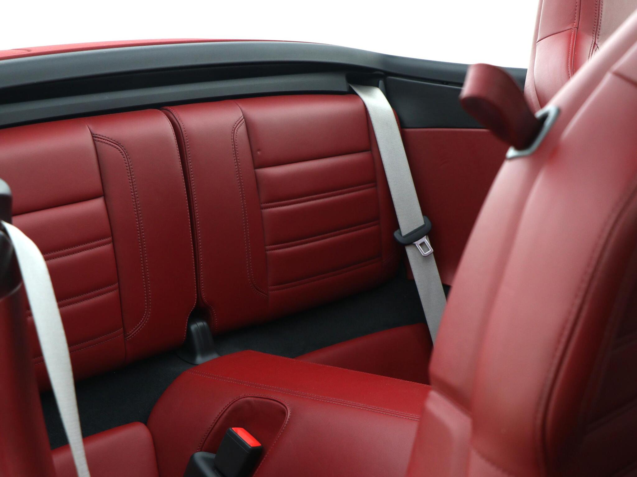 Porsche 911 view 43