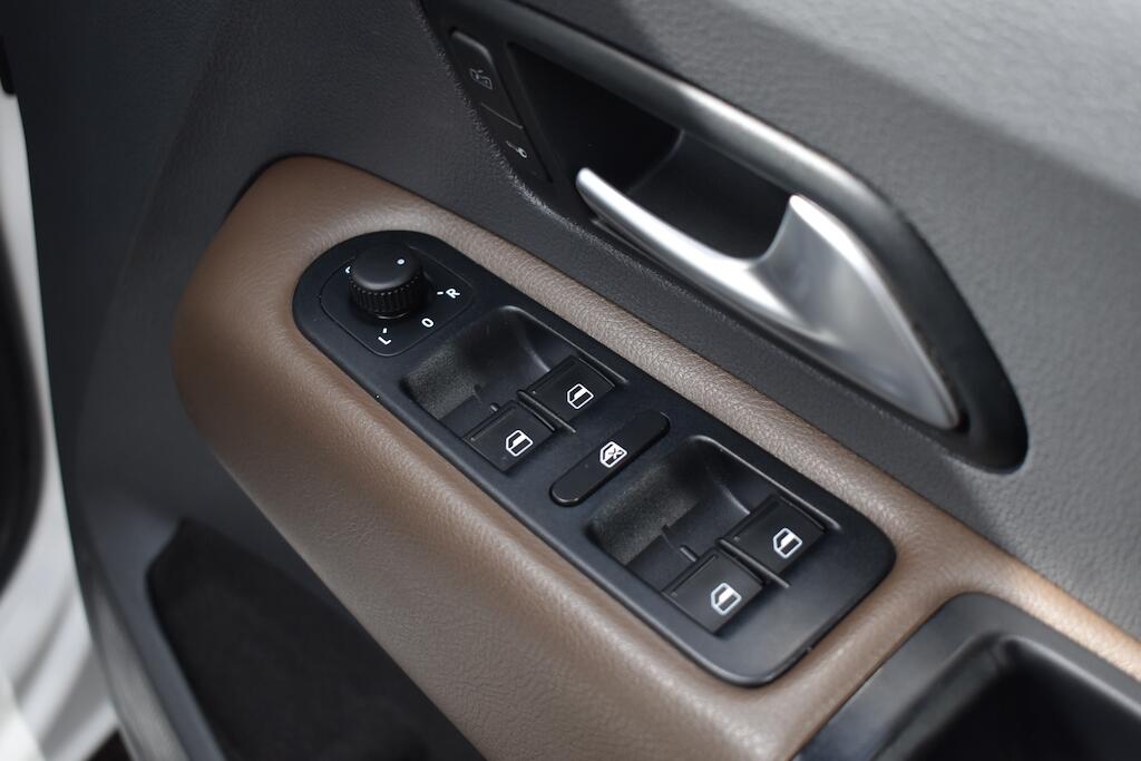 Volkswagen Amarok view 24