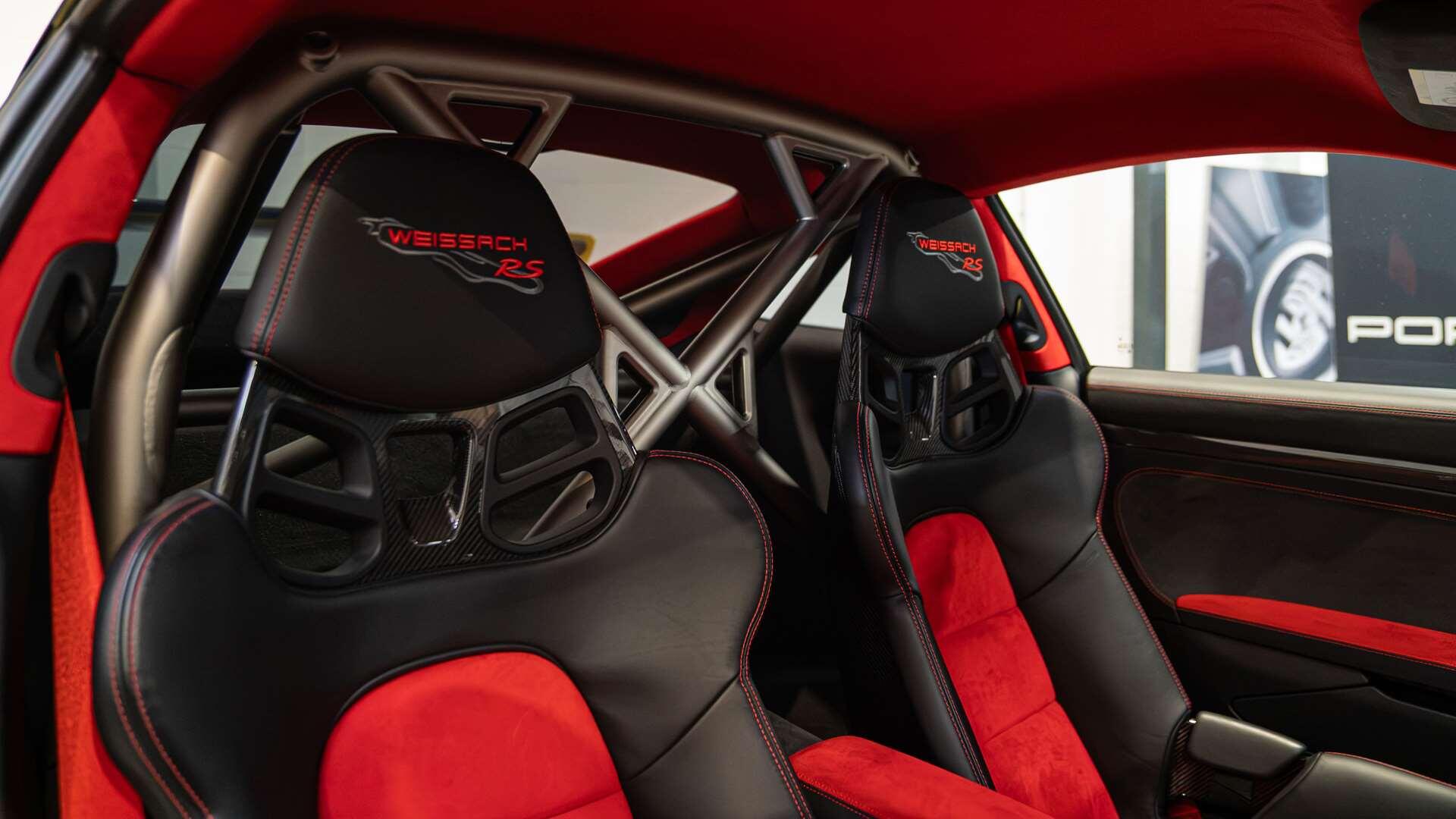 Porsche 911 view 12