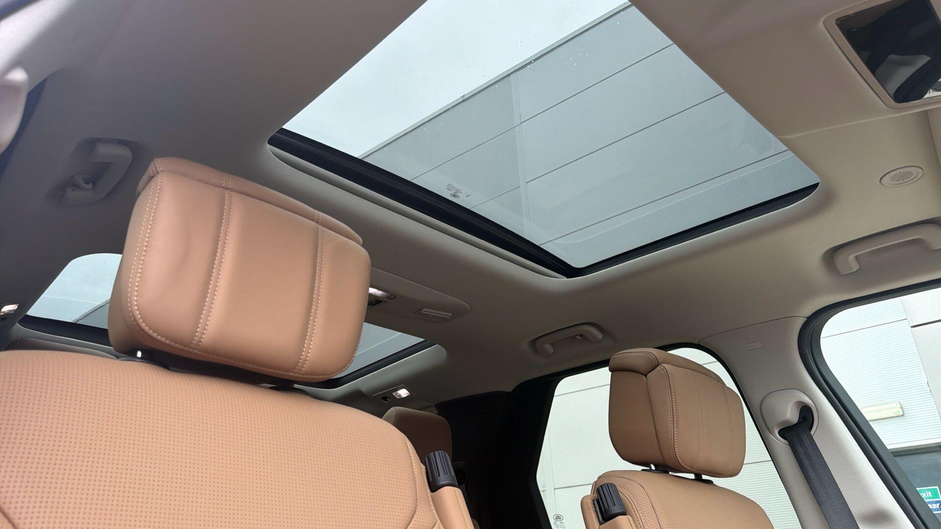 Land Rover Discovery view 39