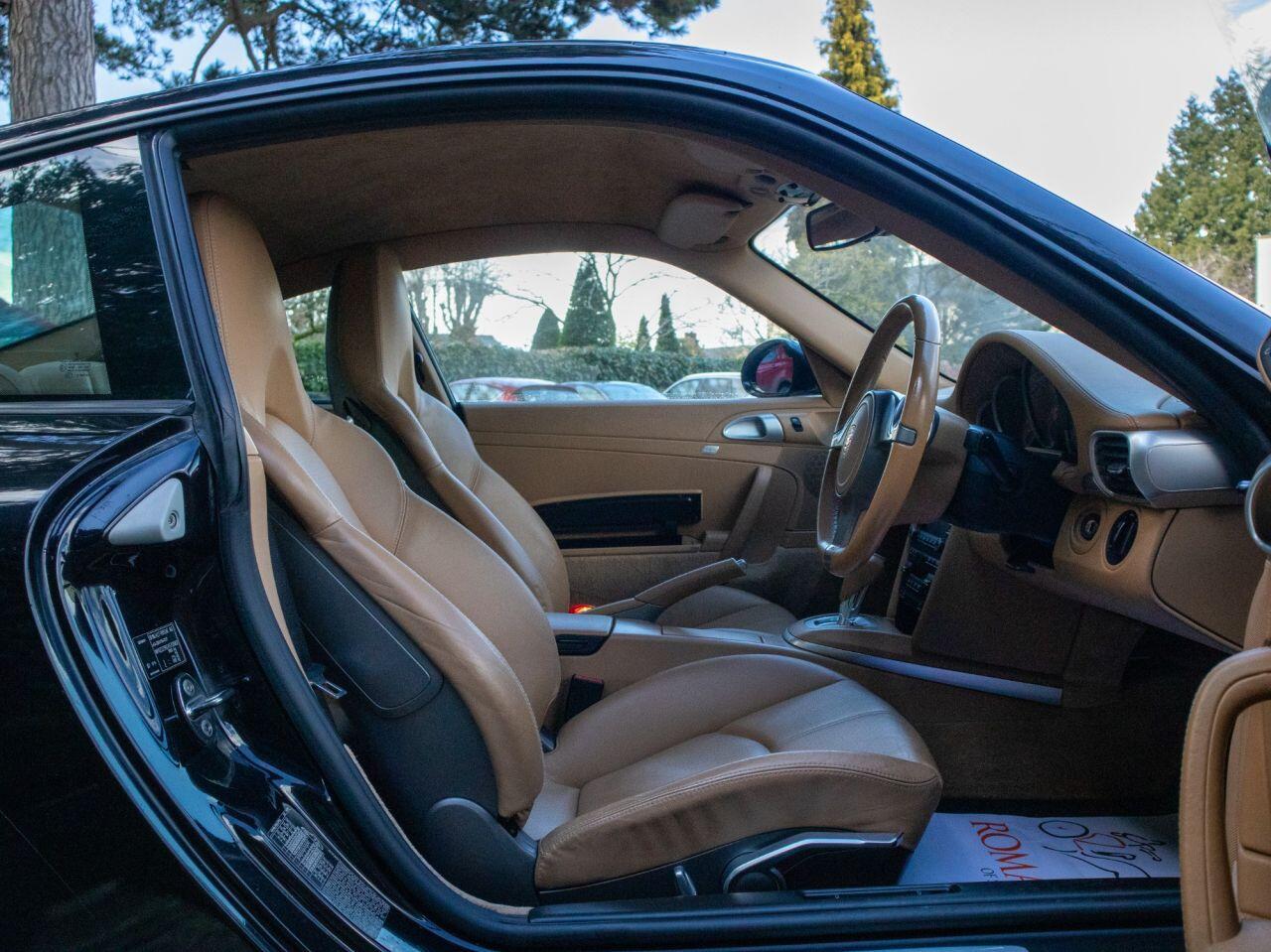 Porsche 911 view 28