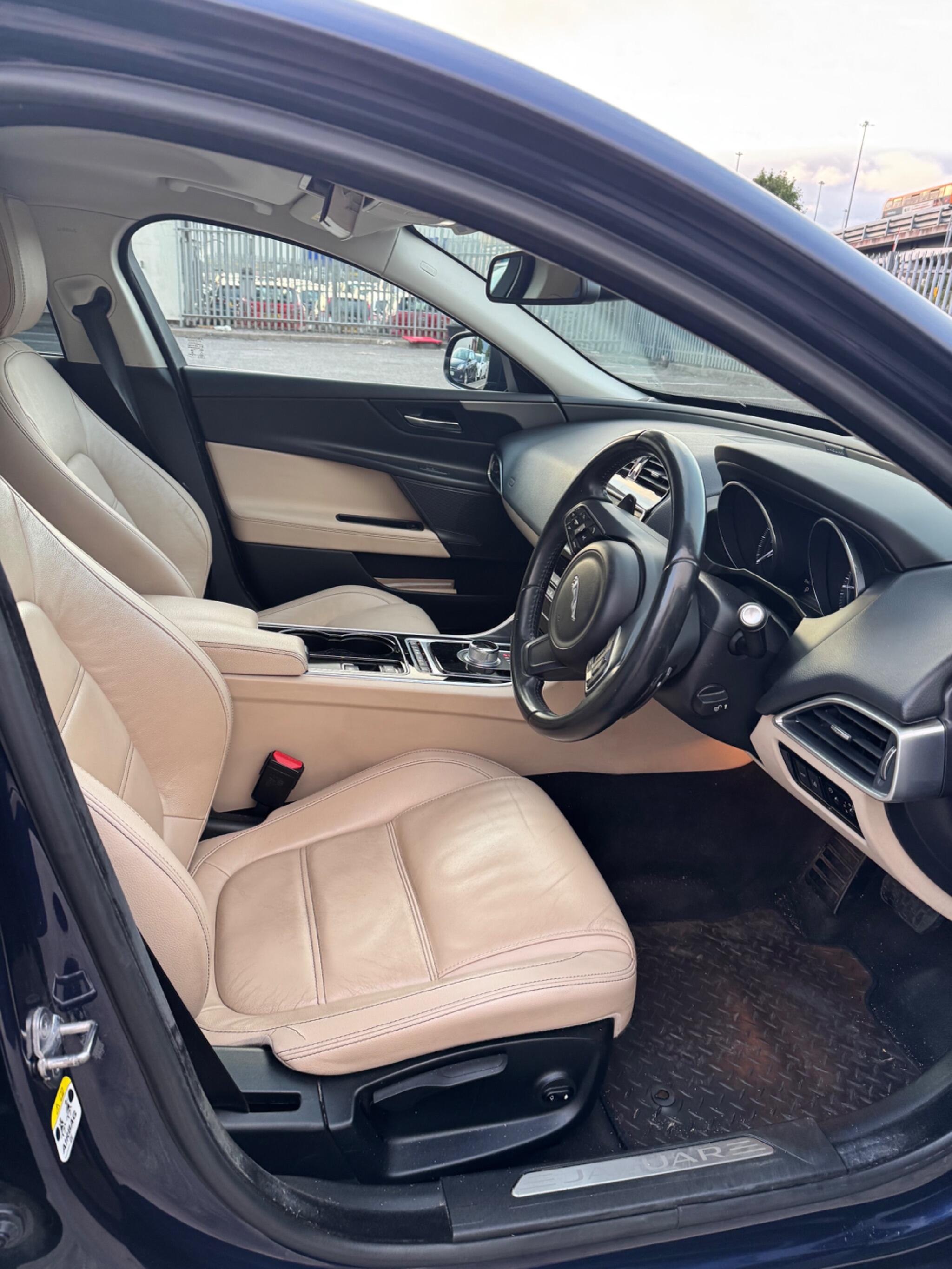 Jaguar Xe view 23