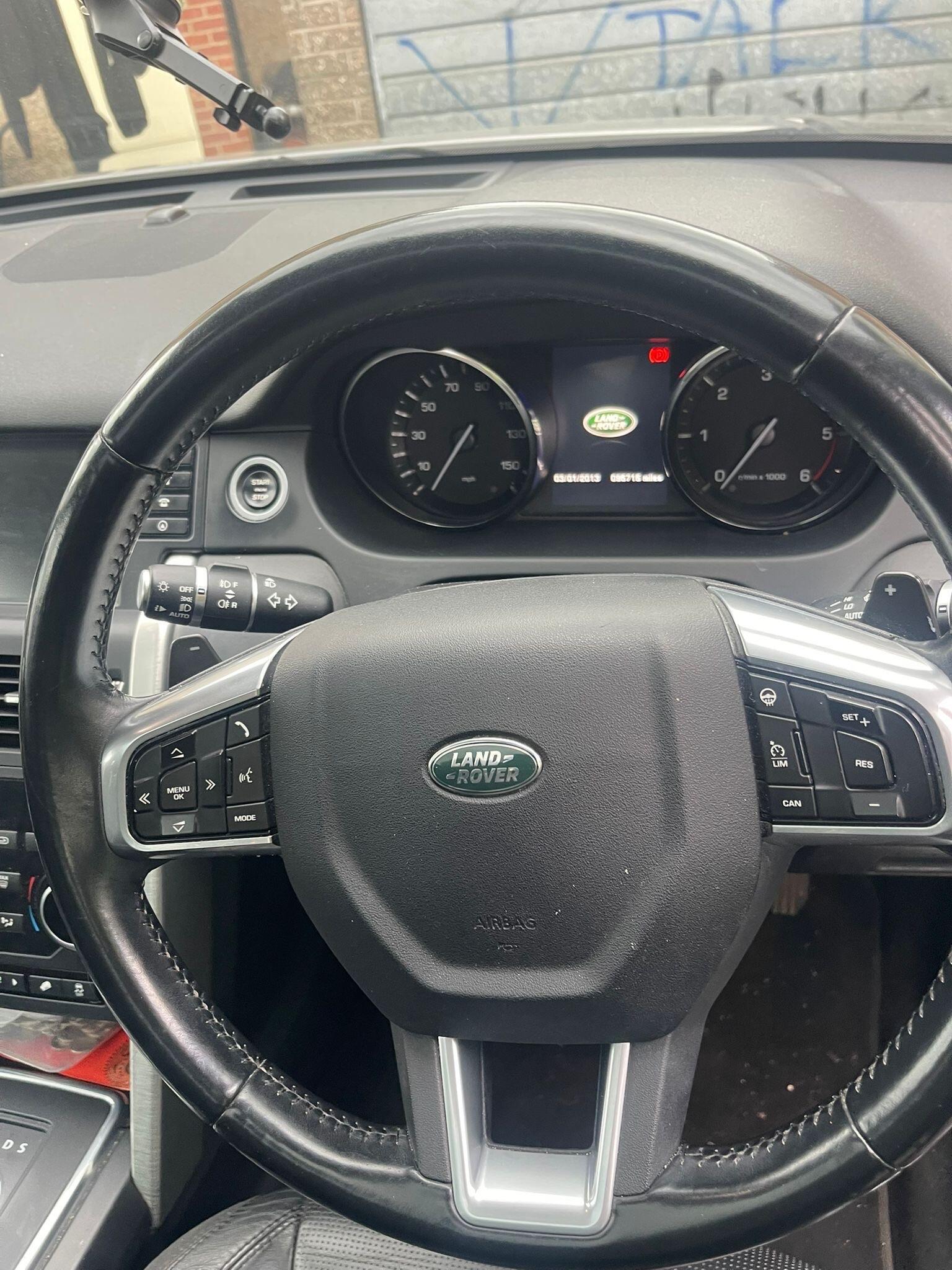 Land Rover Discovery Sport view 9