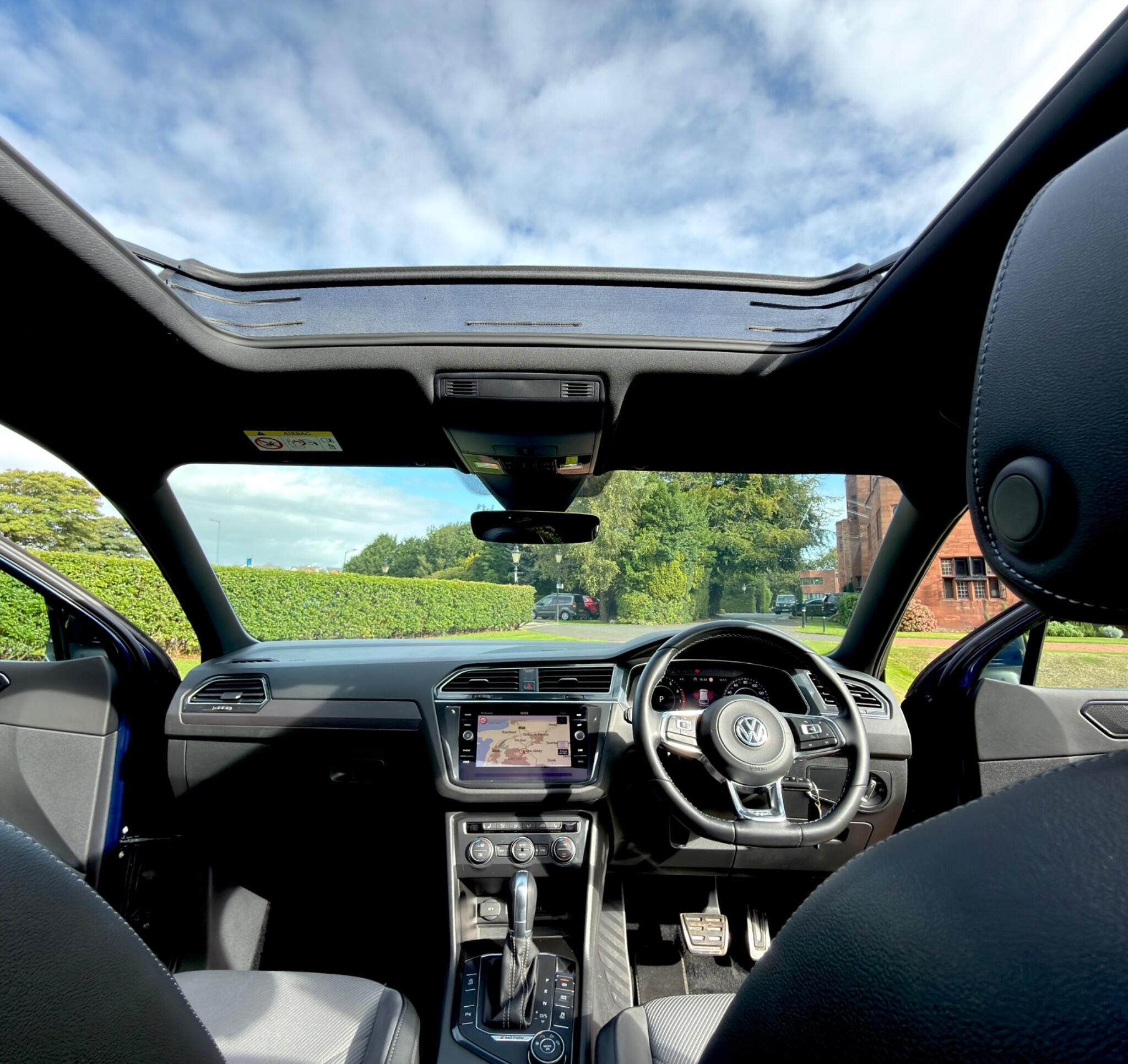 Volkswagen Tiguan view 2