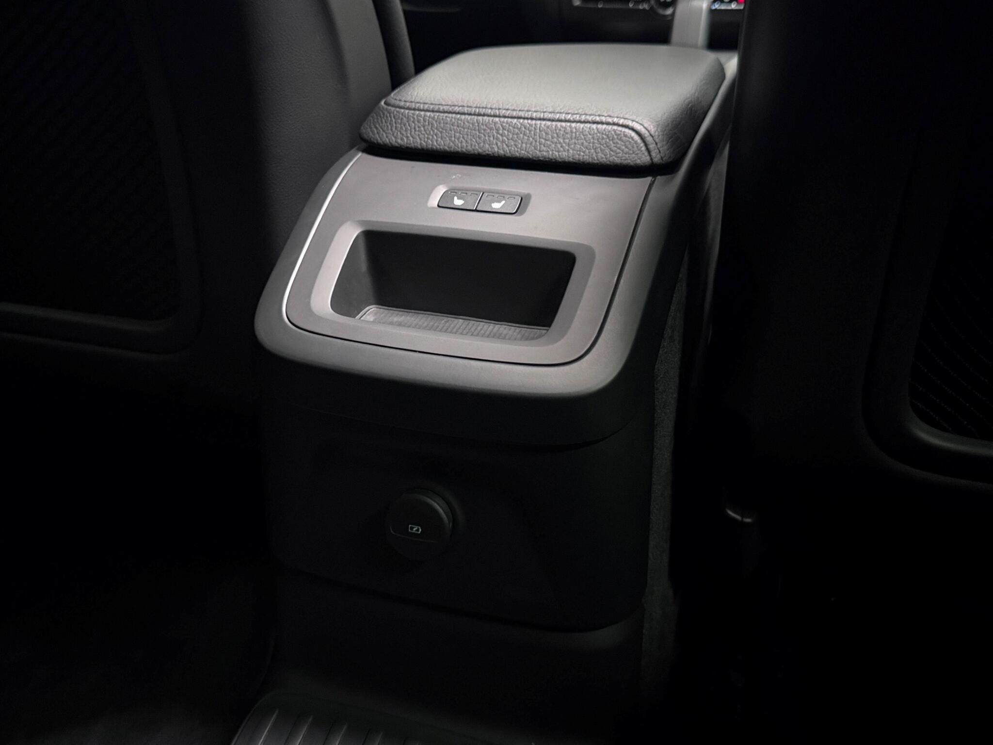 Volvo XC60 view 21