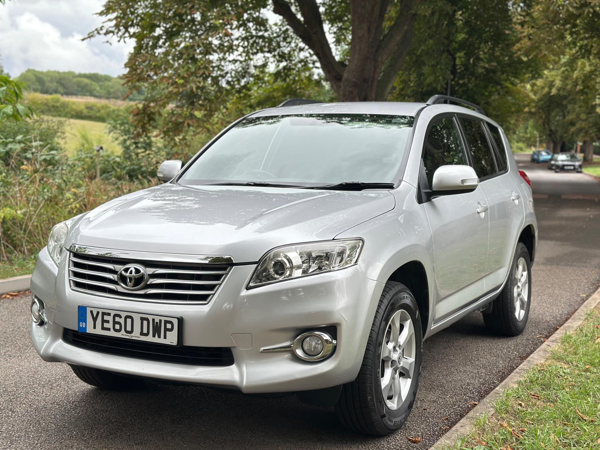 2010 Toyota RAV4 image 3