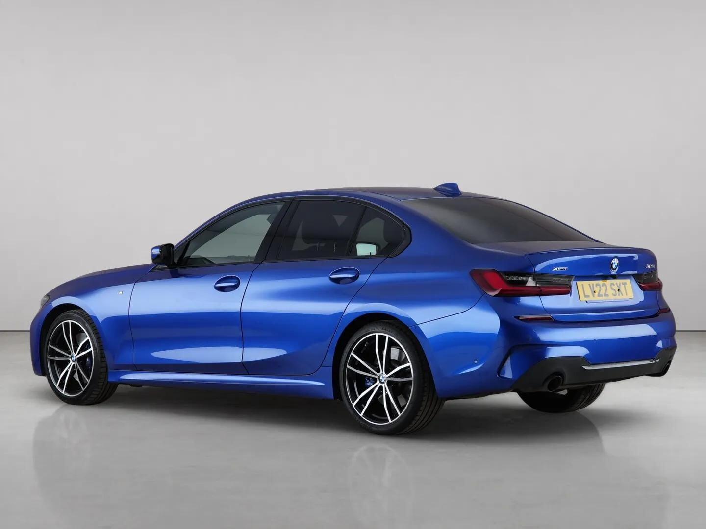 BMW 3 Series view 8