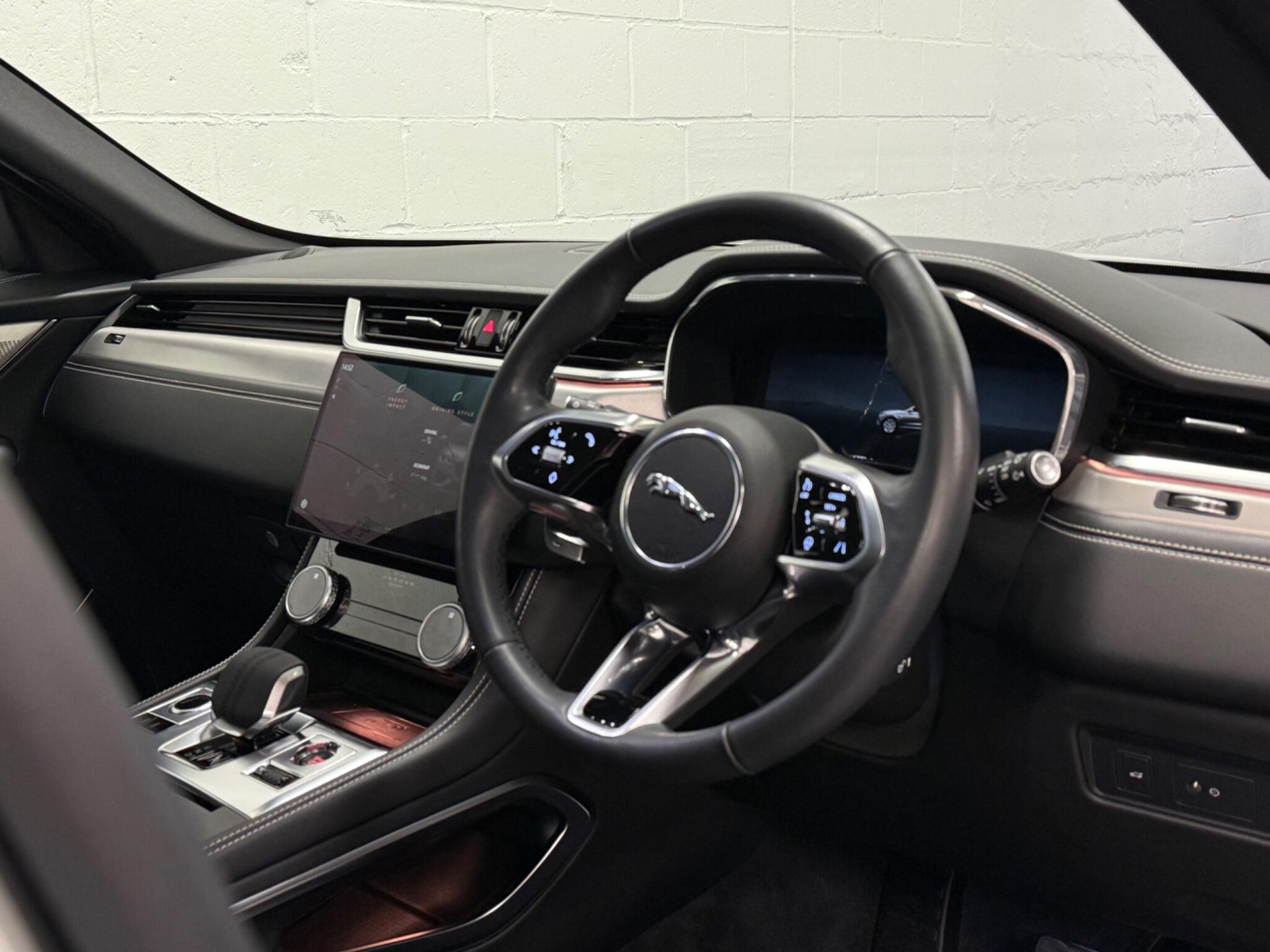 Jaguar F-Pace view 4