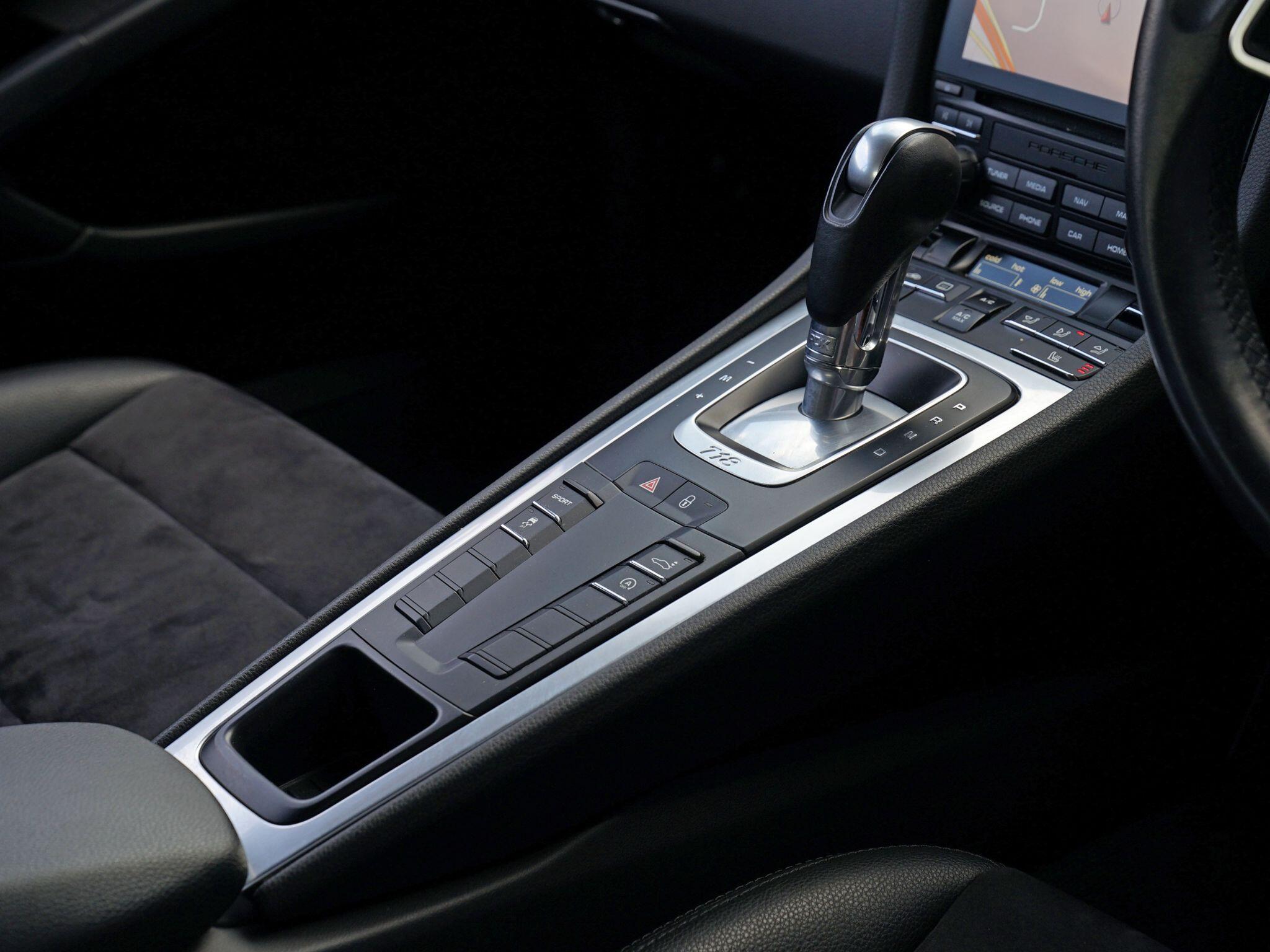 Porsche Cayman view 109
