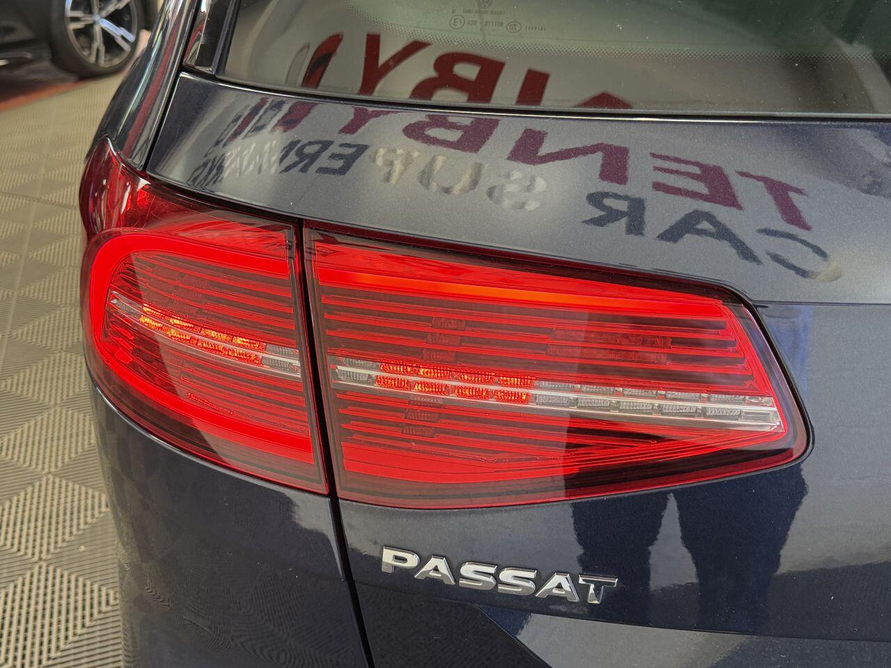 Volkswagen Passat view 28