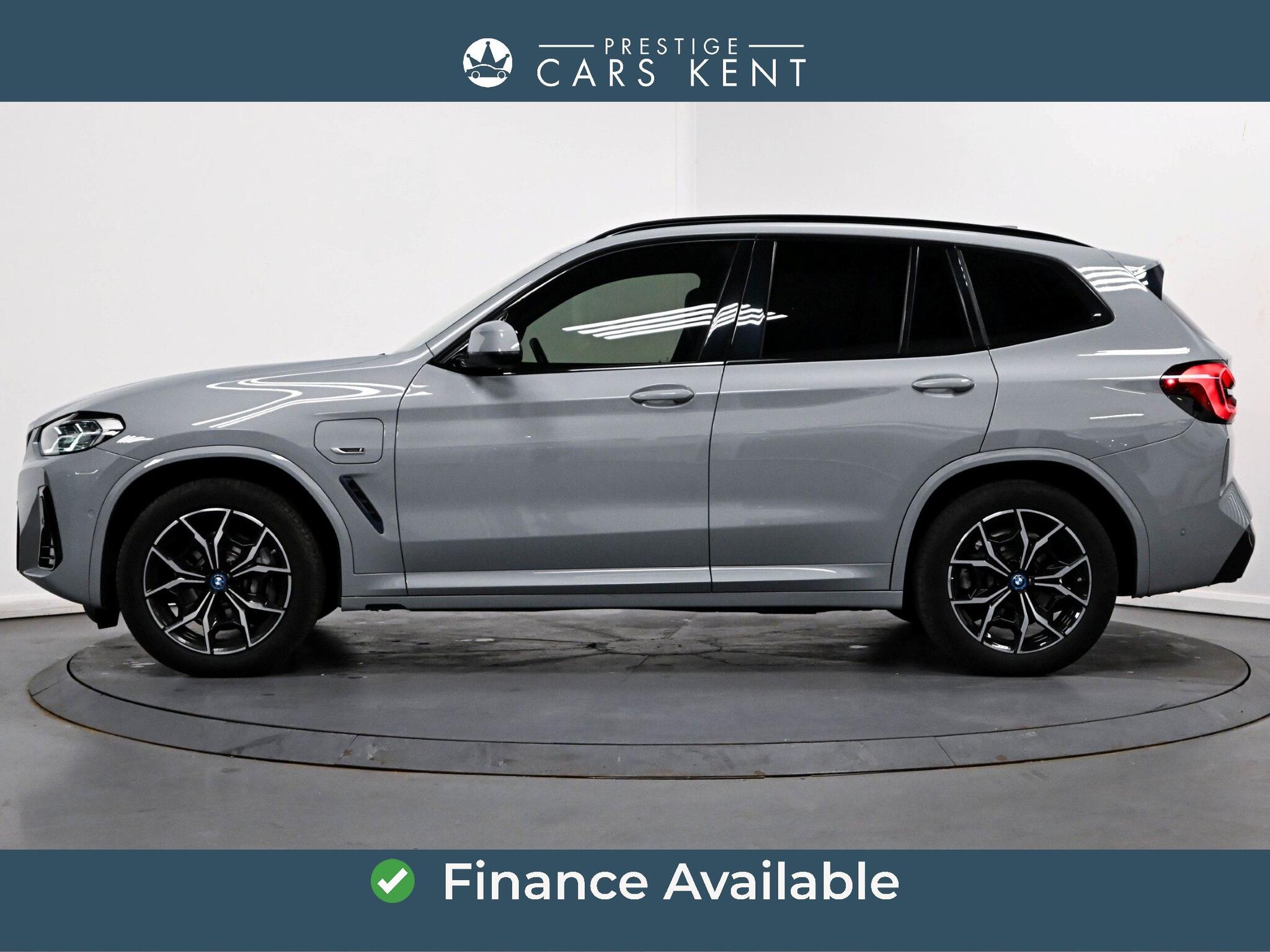 BMW X3 view 4