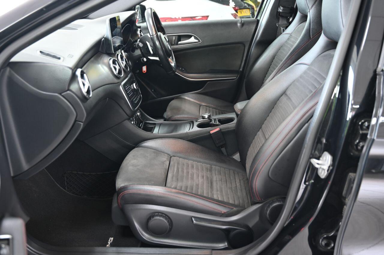 Mercedes-Benz Gla view 14