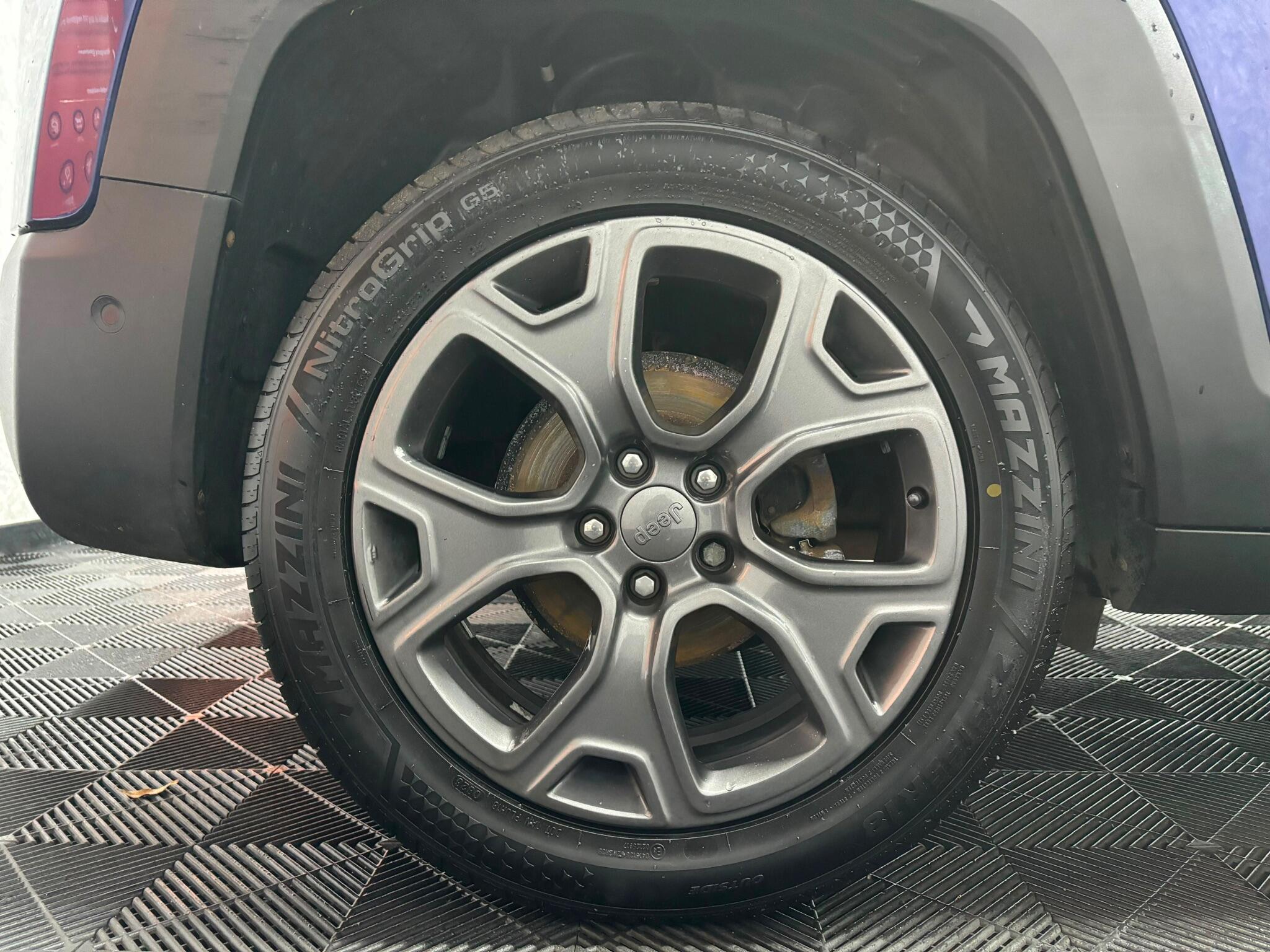 Jeep Renegade view 30