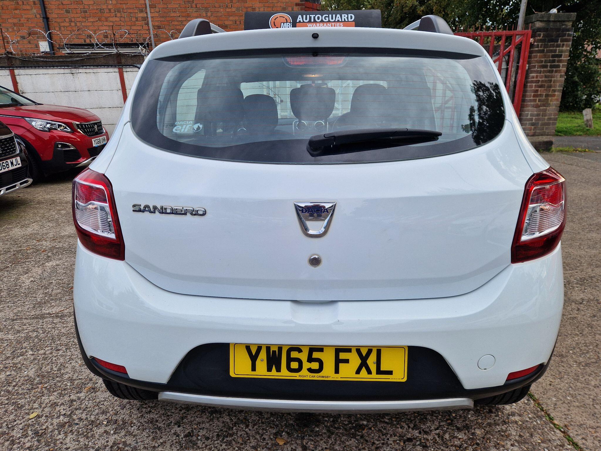 Dacia Sandero view 15
