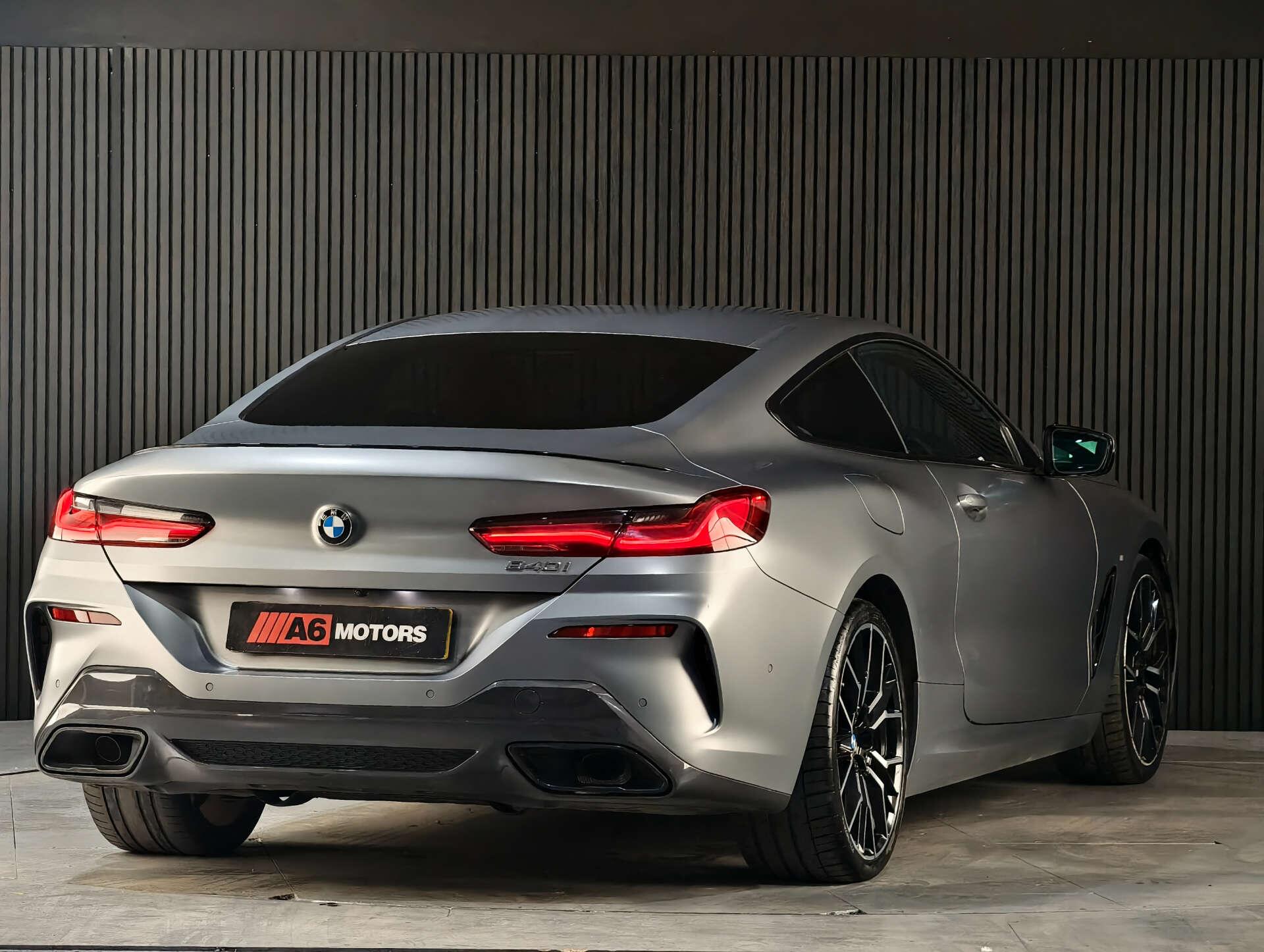 BMW 8 Series view 17