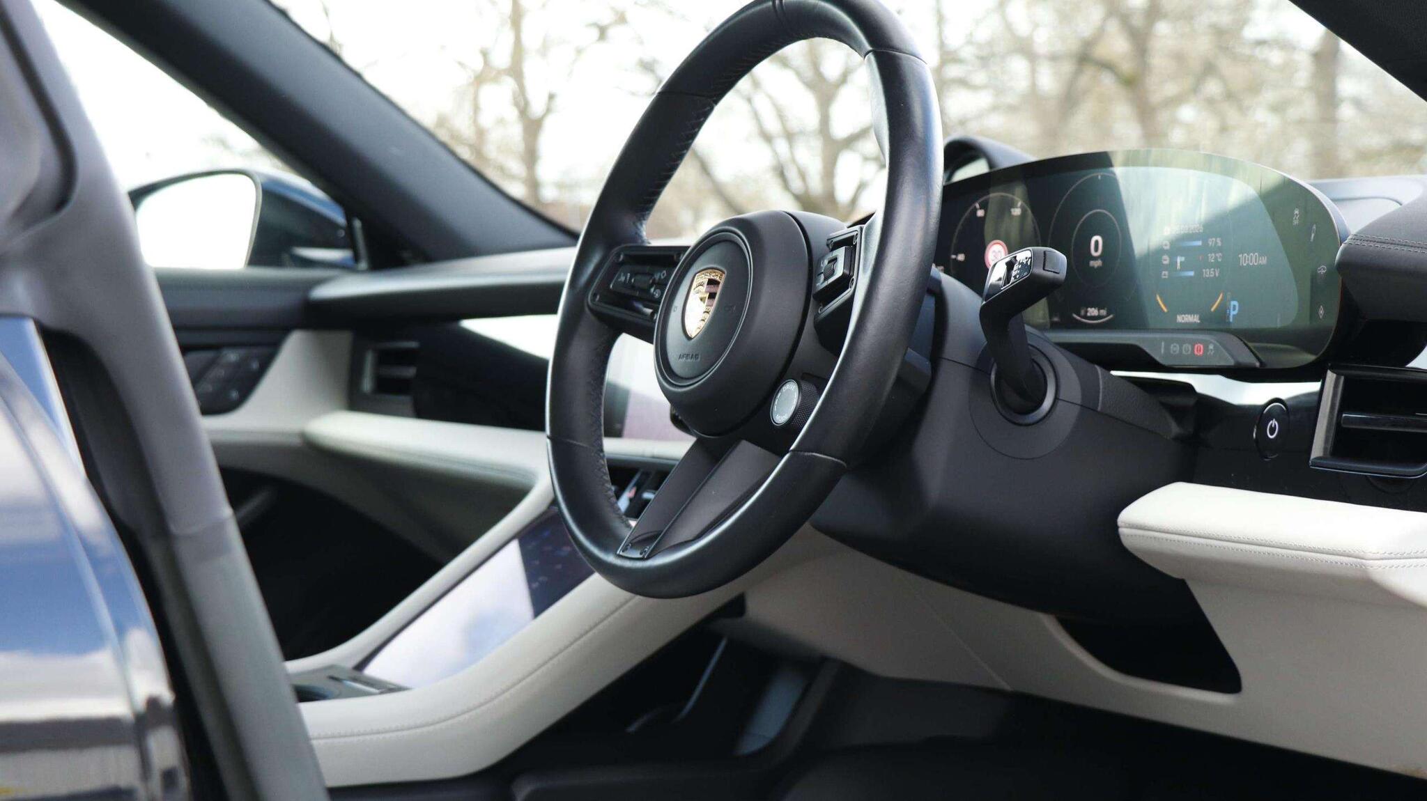 Porsche Taycan view 20