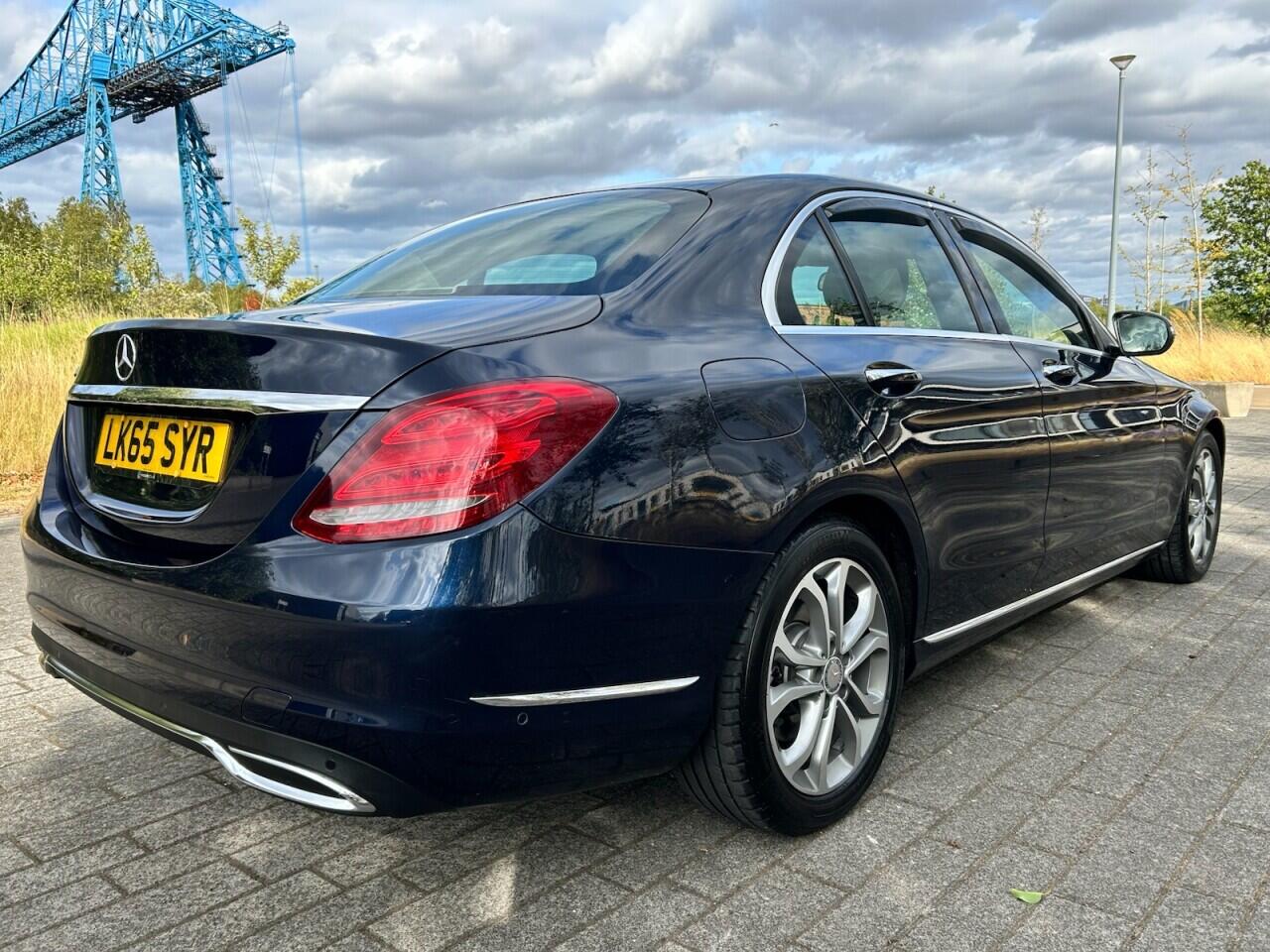 Mercedes-Benz C-Class view 8