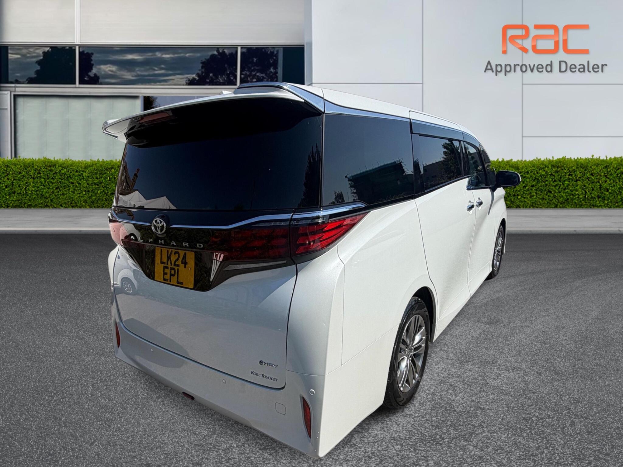 Toyota Alphard view 21