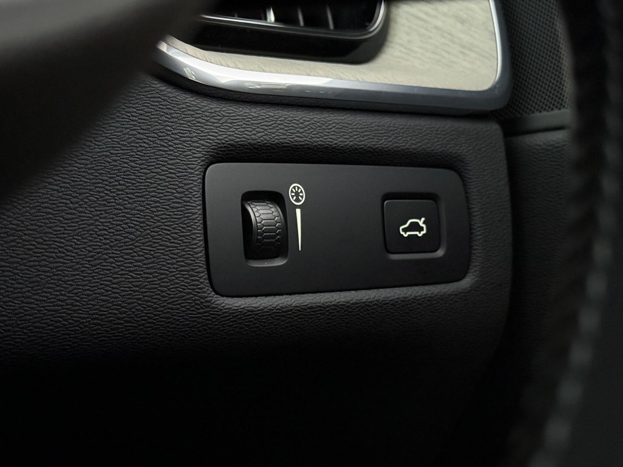 Volvo XC60 view 18