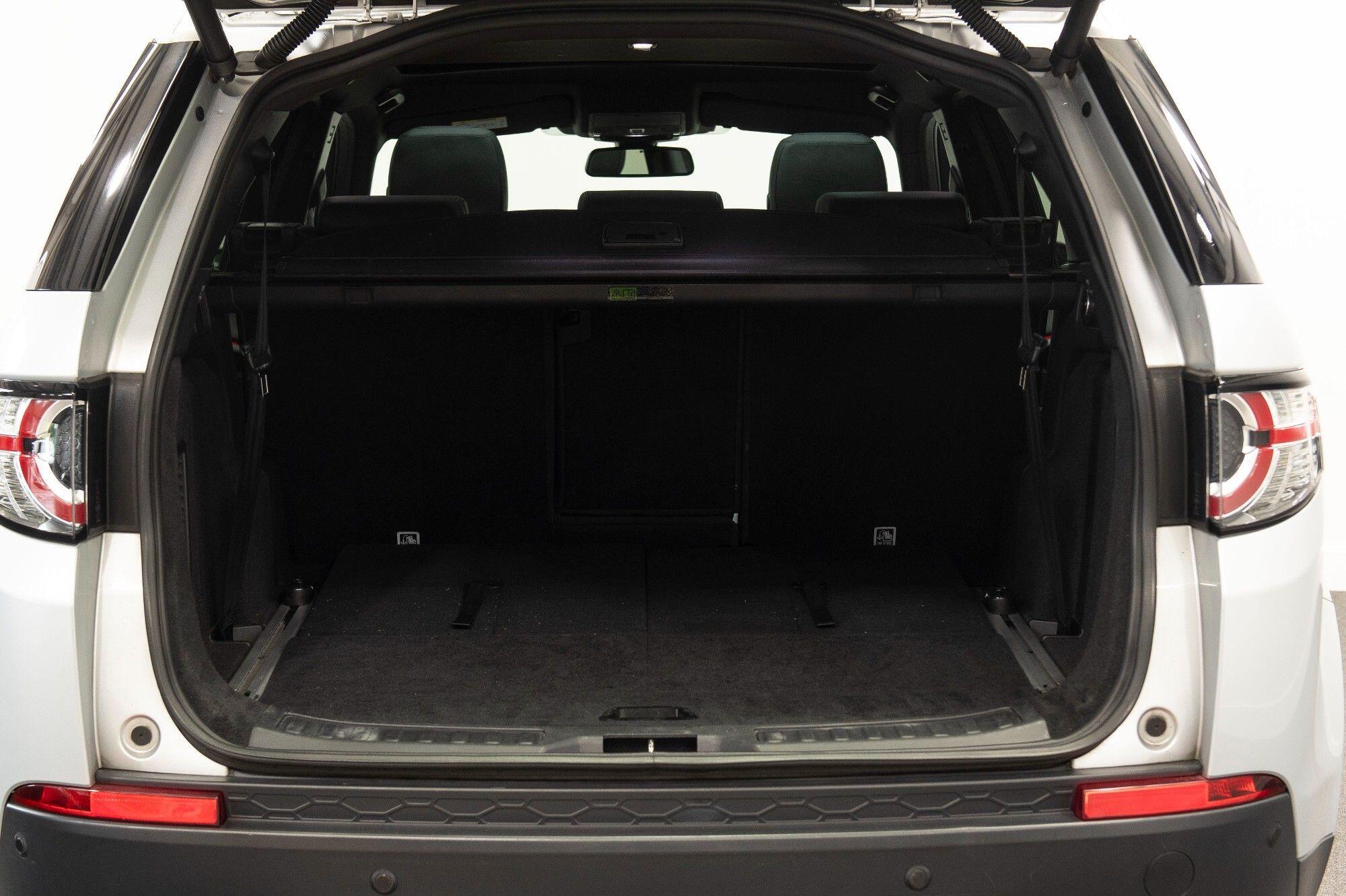 Land Rover Discovery Sport view 41