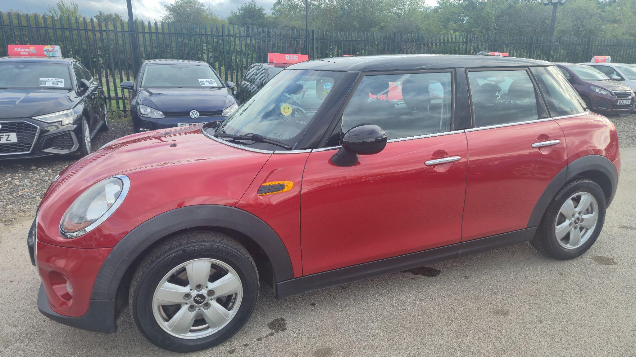 Mini Hatch view 3