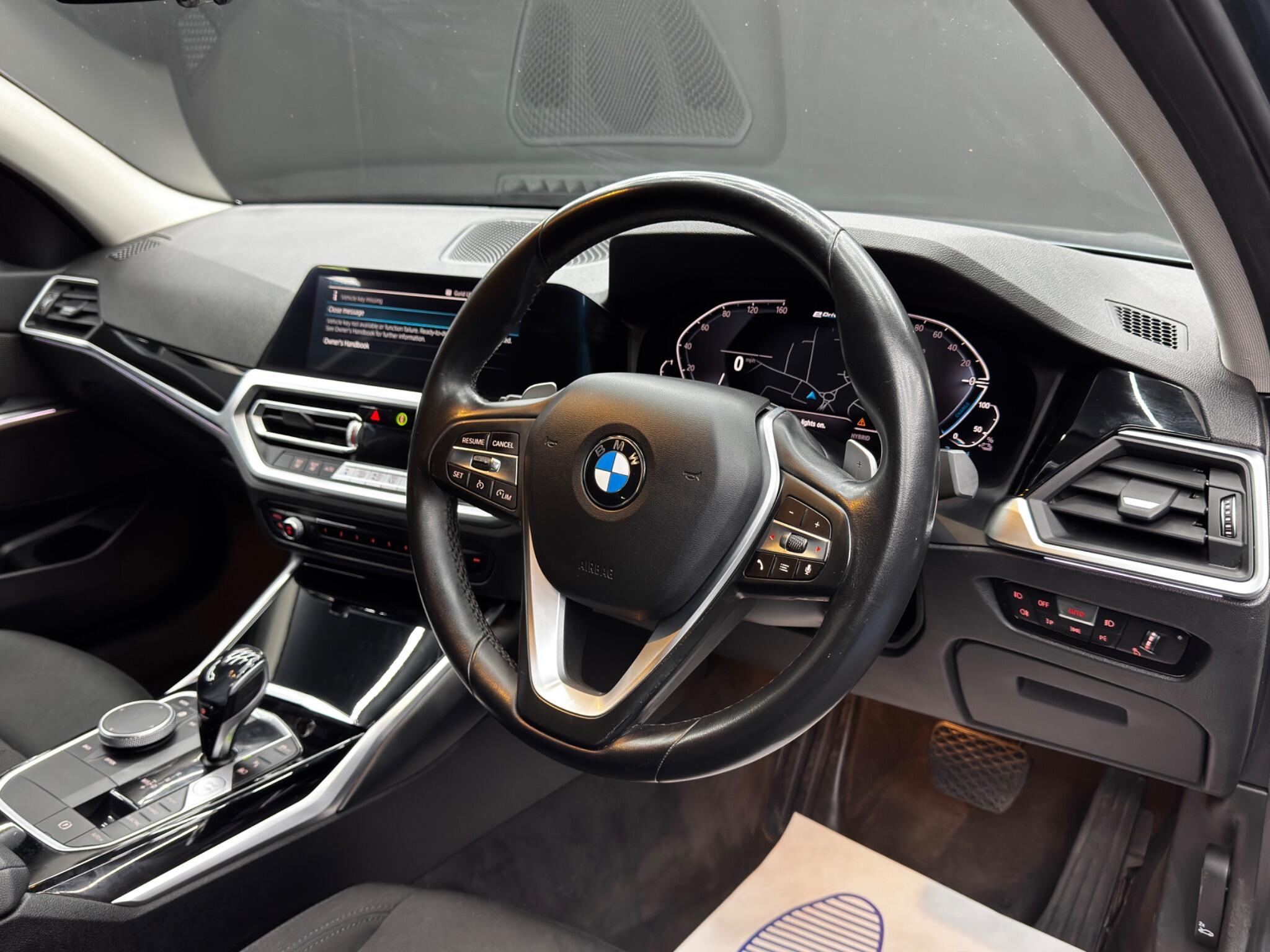 BMW 3 Series view 9