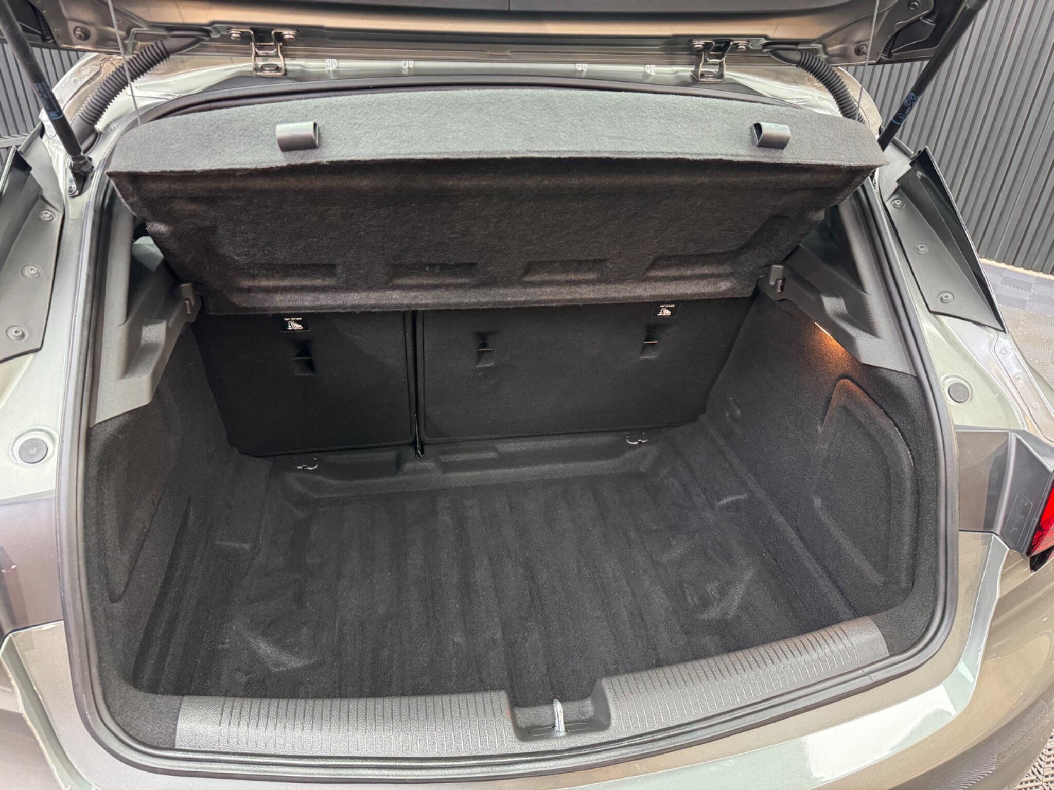 Vauxhall Astra view 10