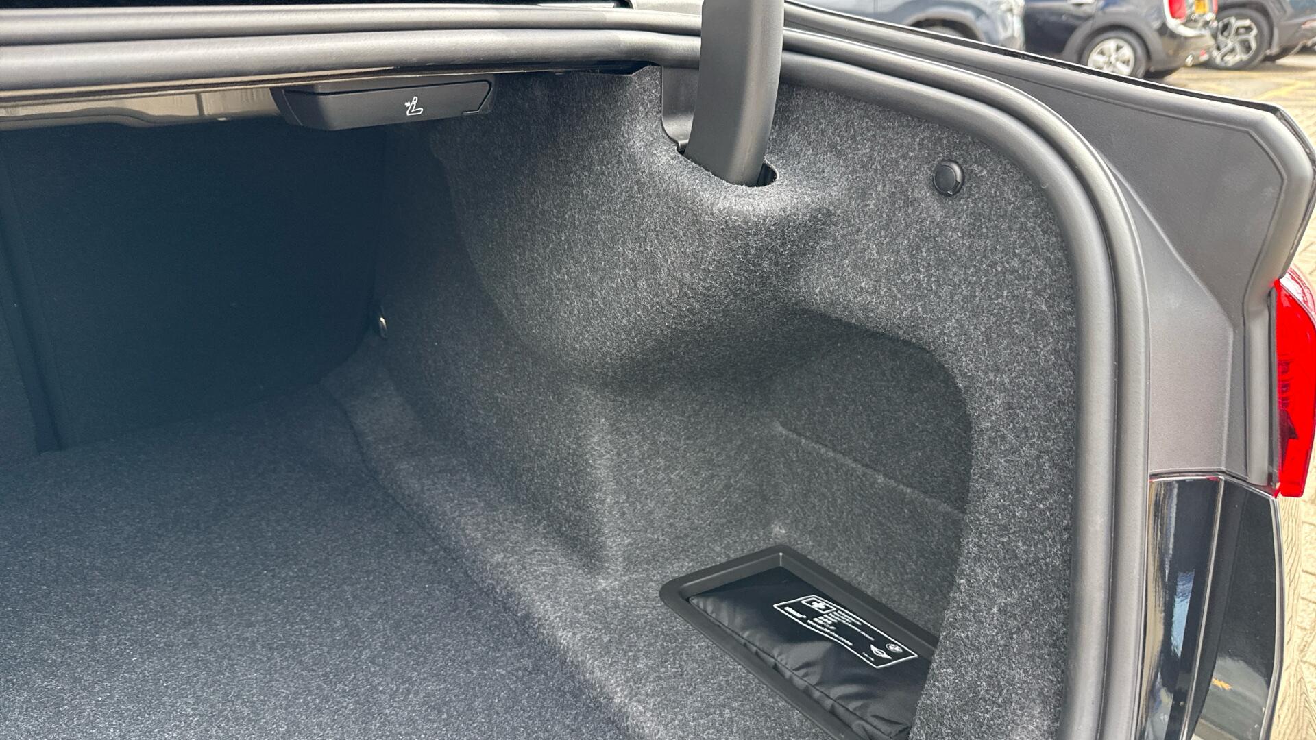 BMW 4 Series view 32