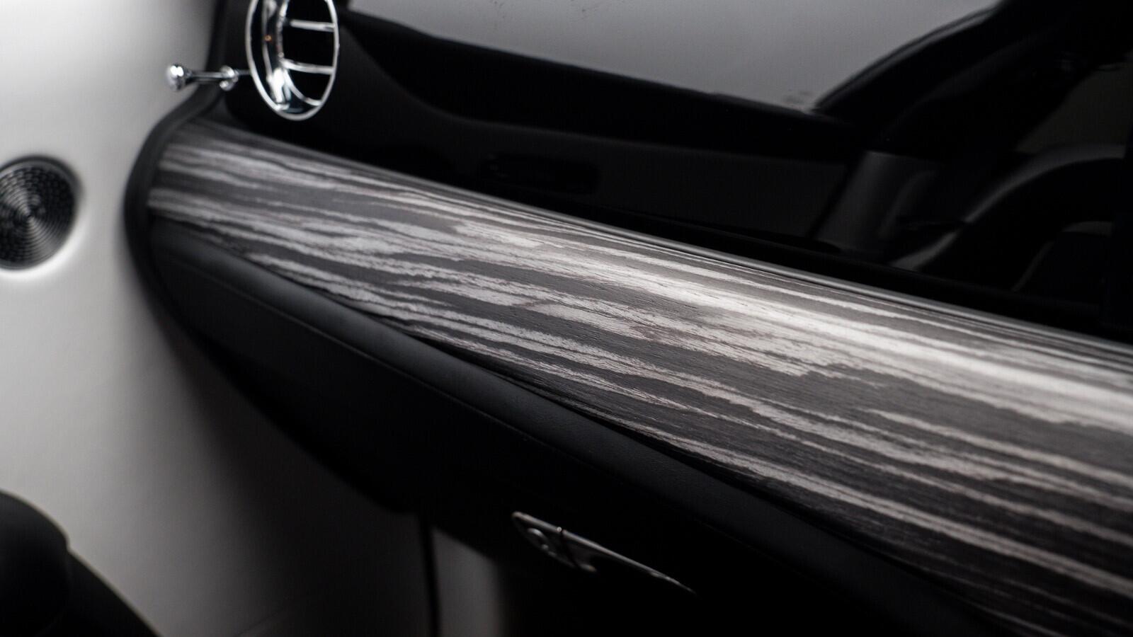Rolls-Royce Ghost view 38