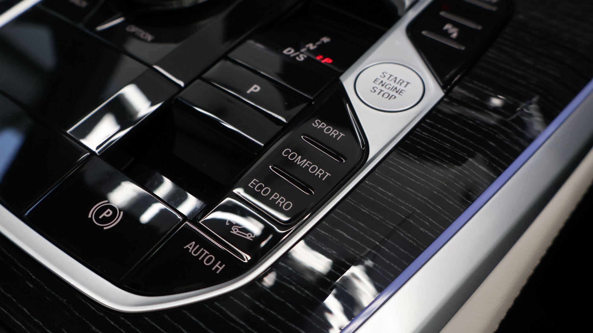 BMW X5 view 18