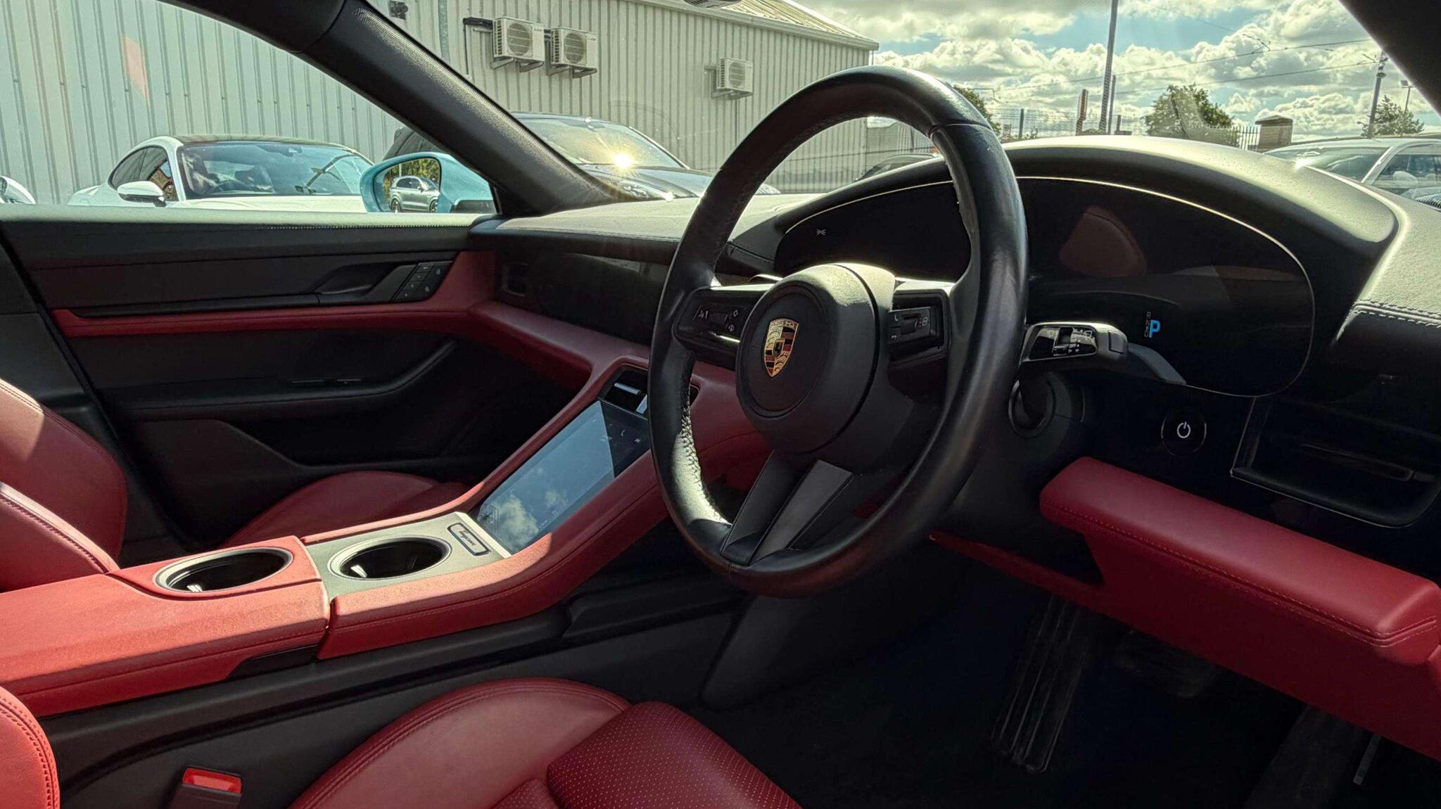 Porsche Taycan view 10