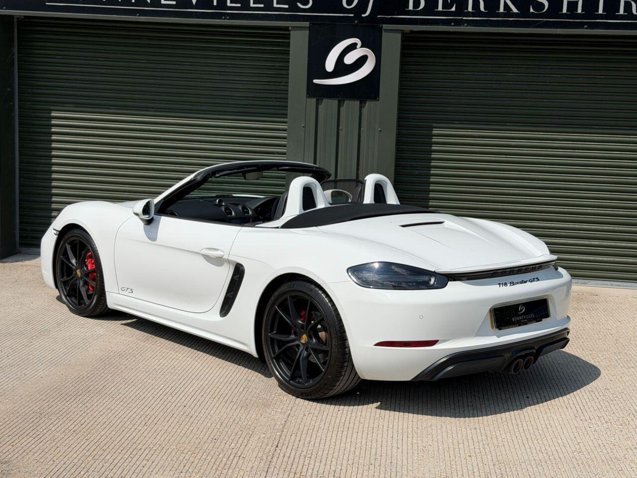 Porsche 718 Boxster view 18