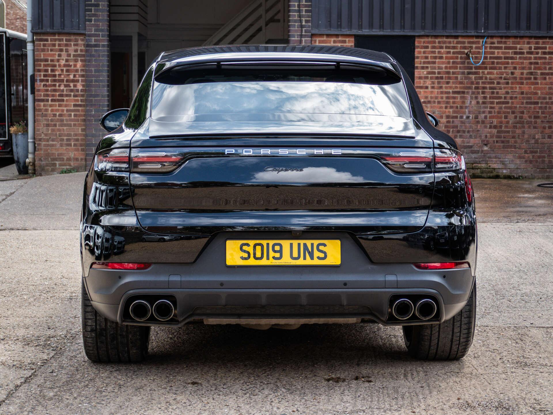 Porsche Cayenne view 15