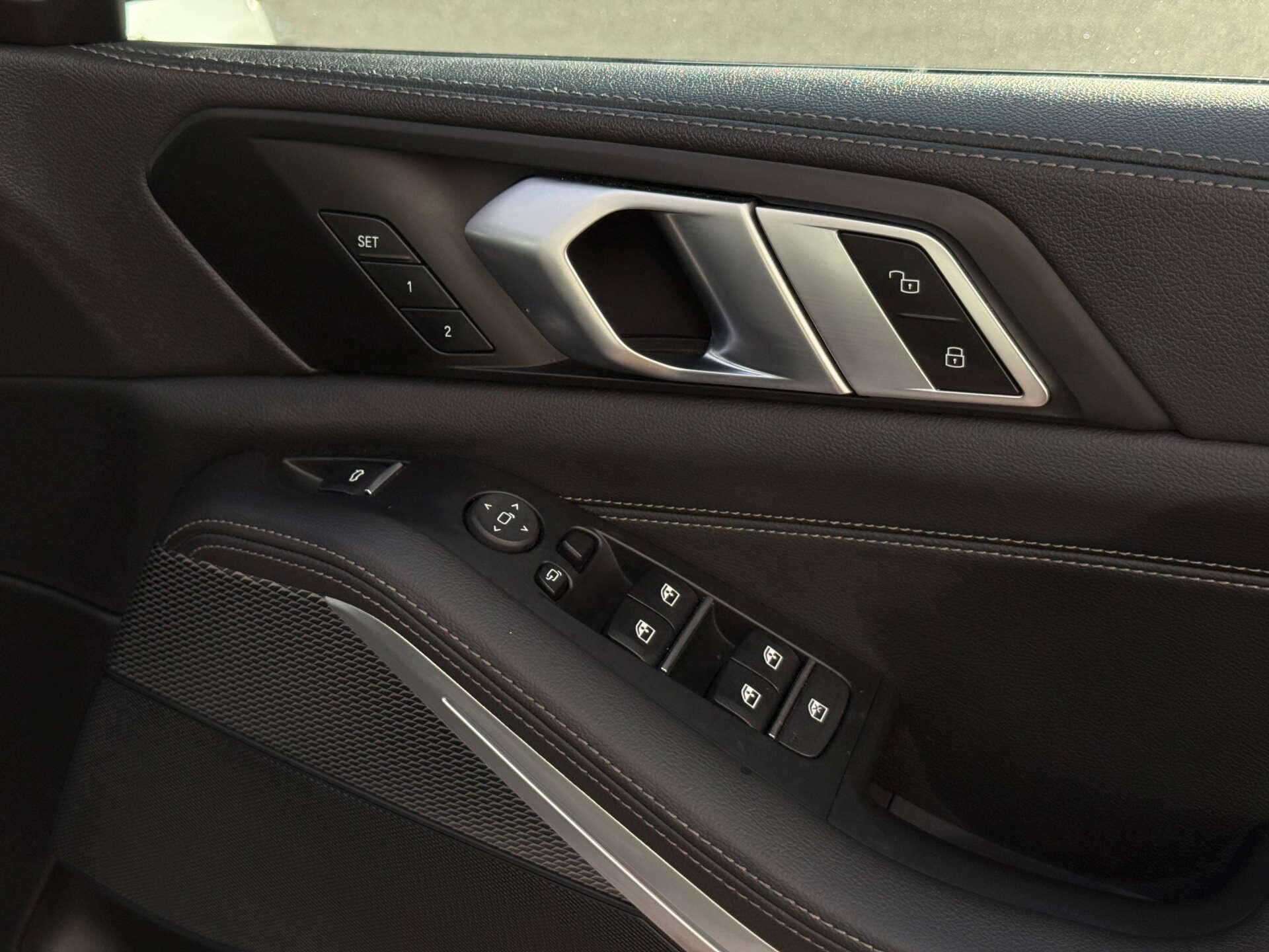BMW X5 view 21