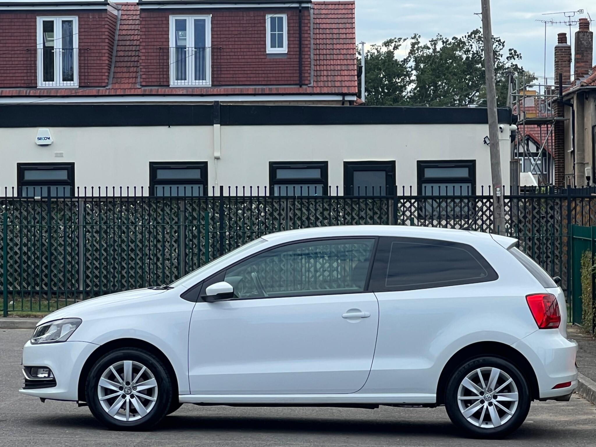 Volkswagen Polo view 7