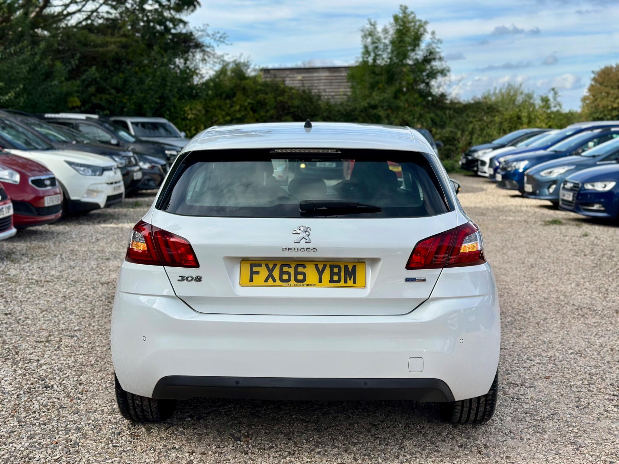 Peugeot 308 view 15
