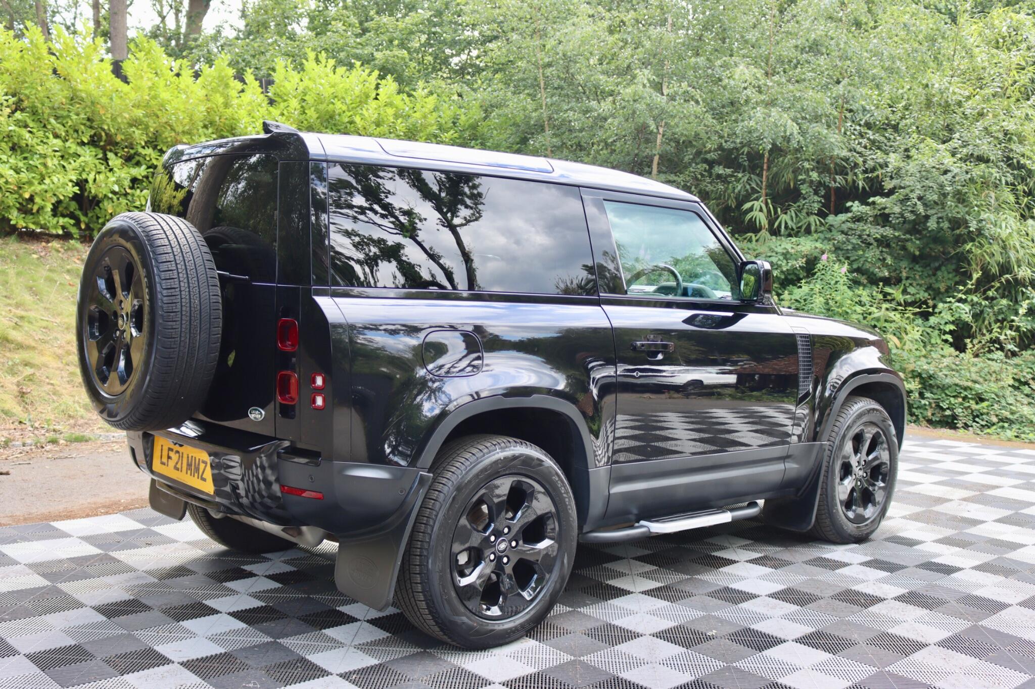 Land Rover Defender view 12