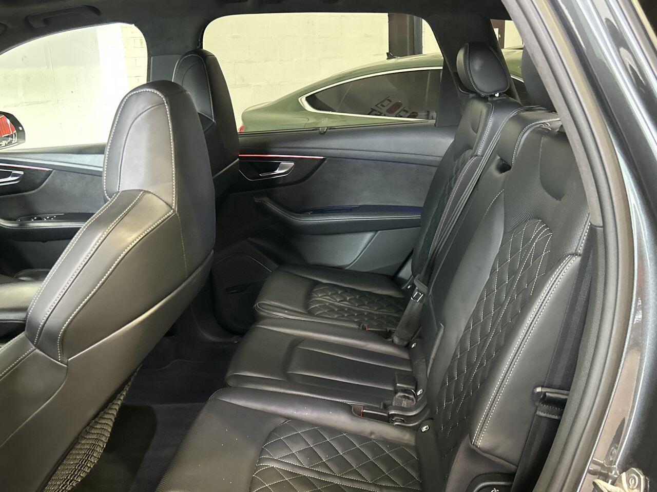 Audi Q7 view 65
