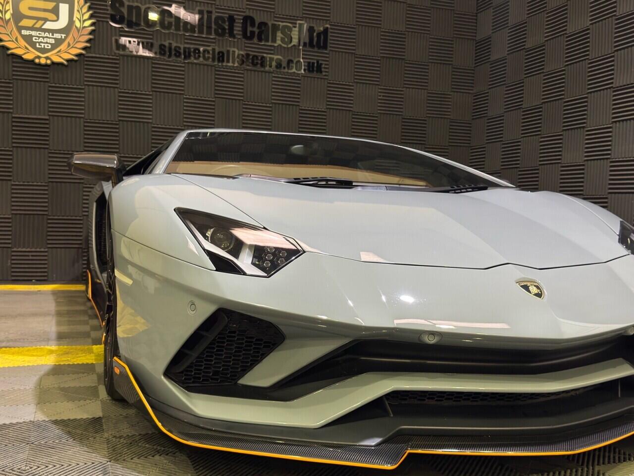 Lamborghini Aventador view 18