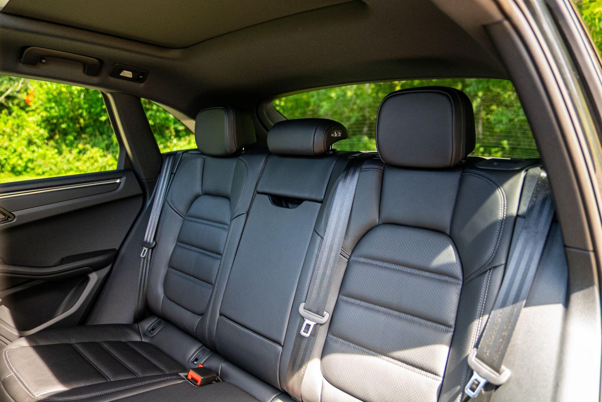 Porsche Macan view 69