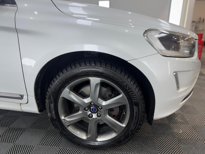 2014 Volvo XC60 3.0 T6 SE Lux Nav Estate 5dr Petrol Geartronic AWD Euro 5 (304 ps) • 40,000 miles image 10