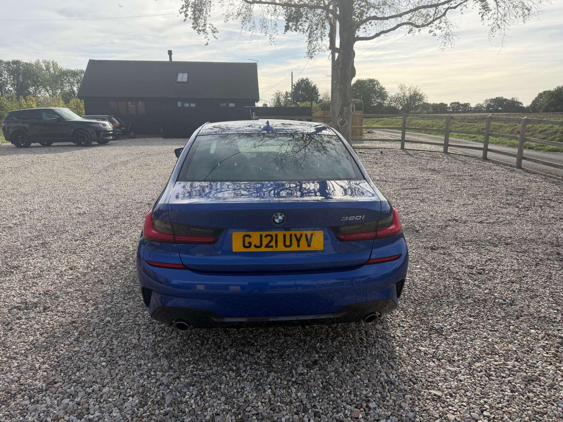 BMW 3 Series view 7