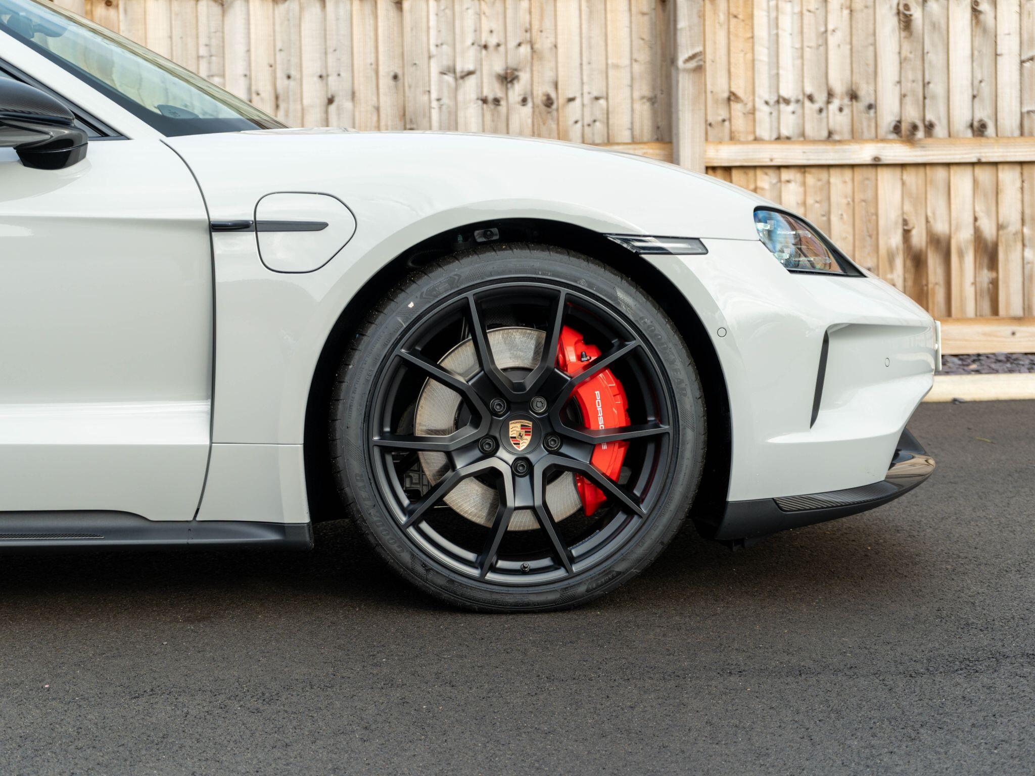Porsche Taycan view 74